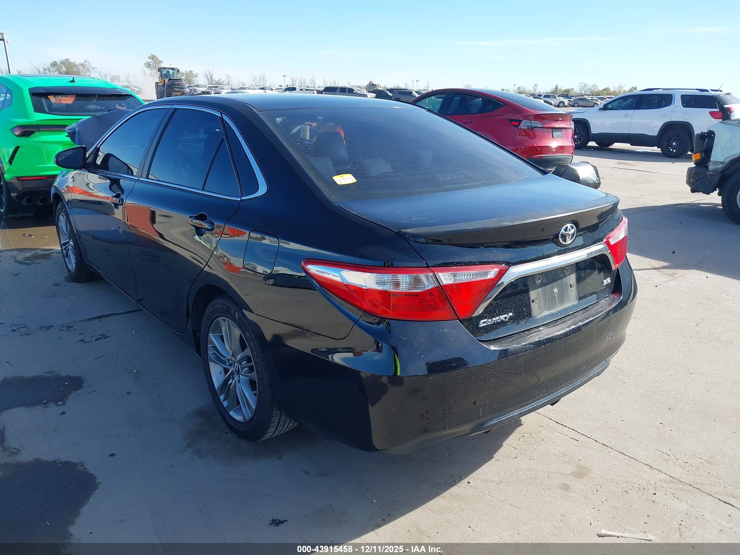 TOYOTA CAMRY image 3