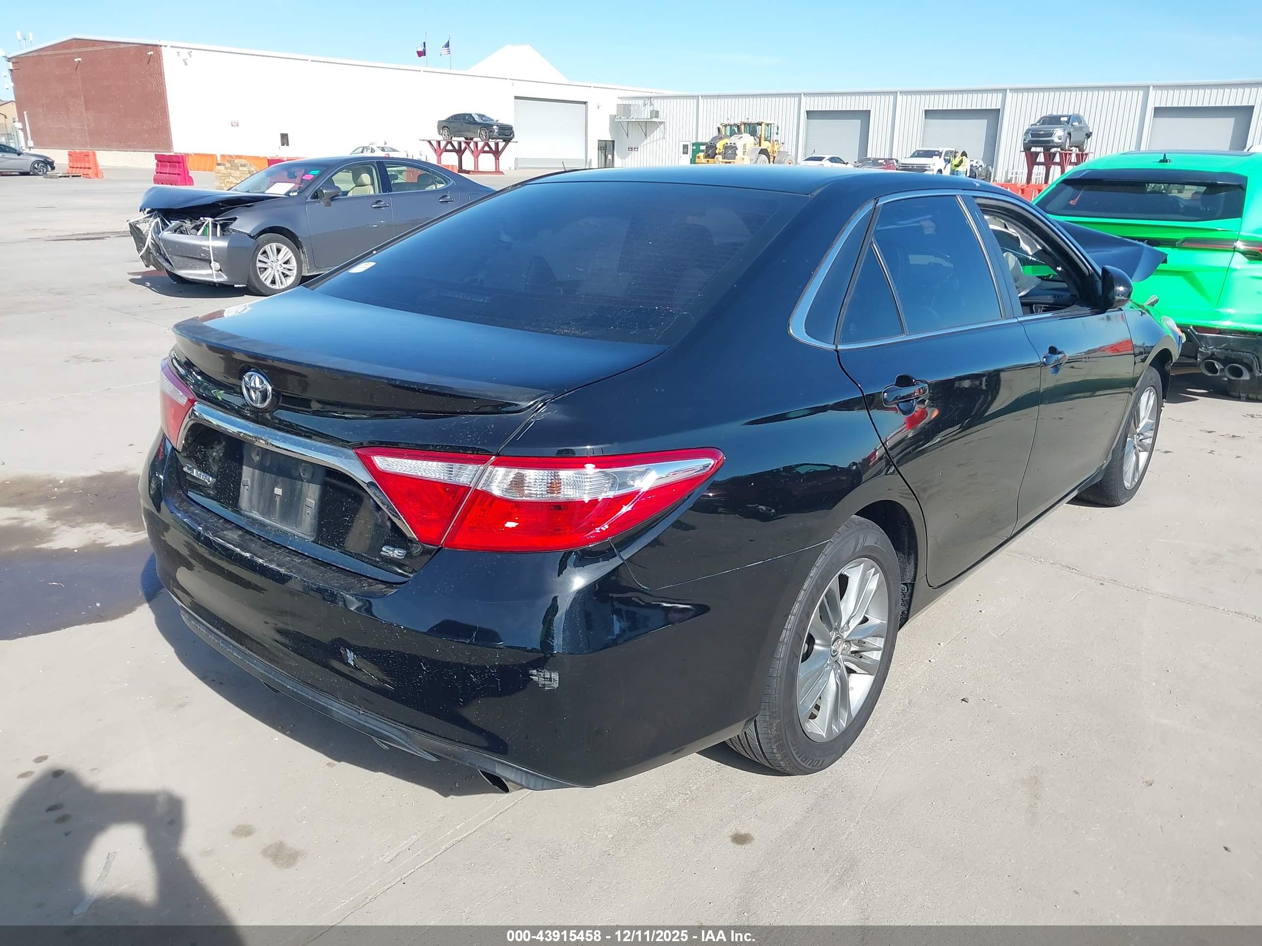 TOYOTA CAMRY image 4