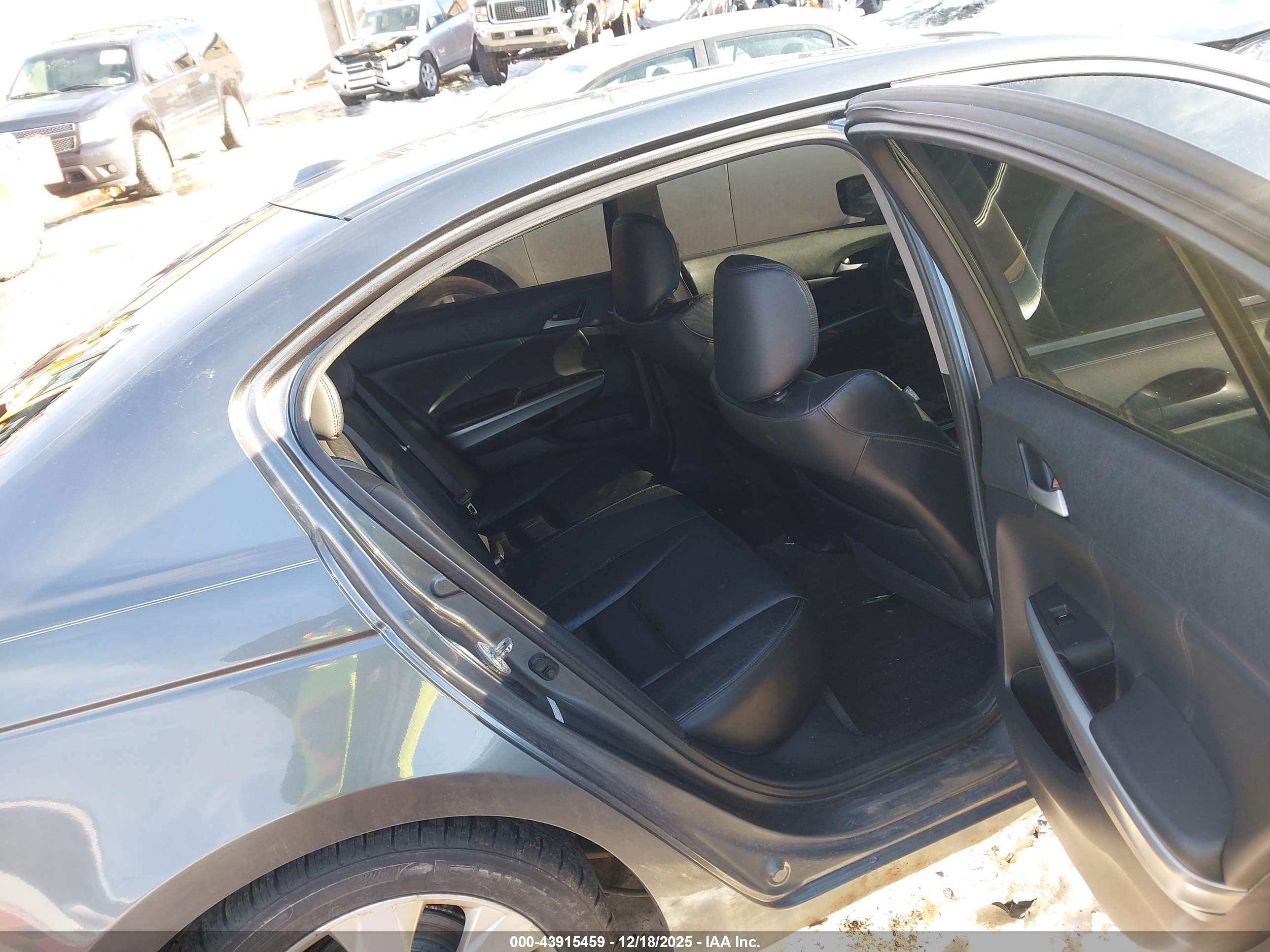 HONDA ACCORD image 8