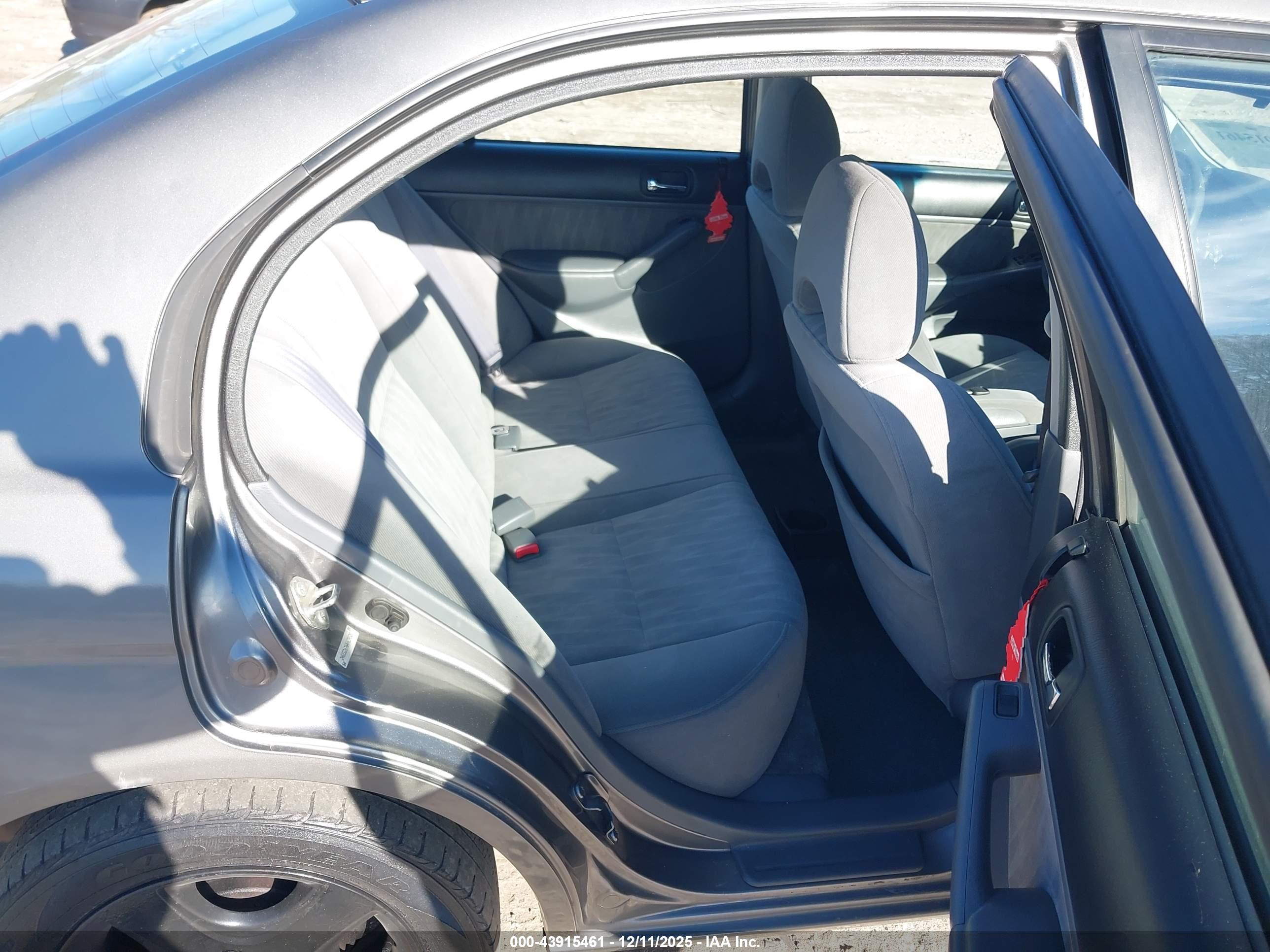 HONDA CIVIC image 8