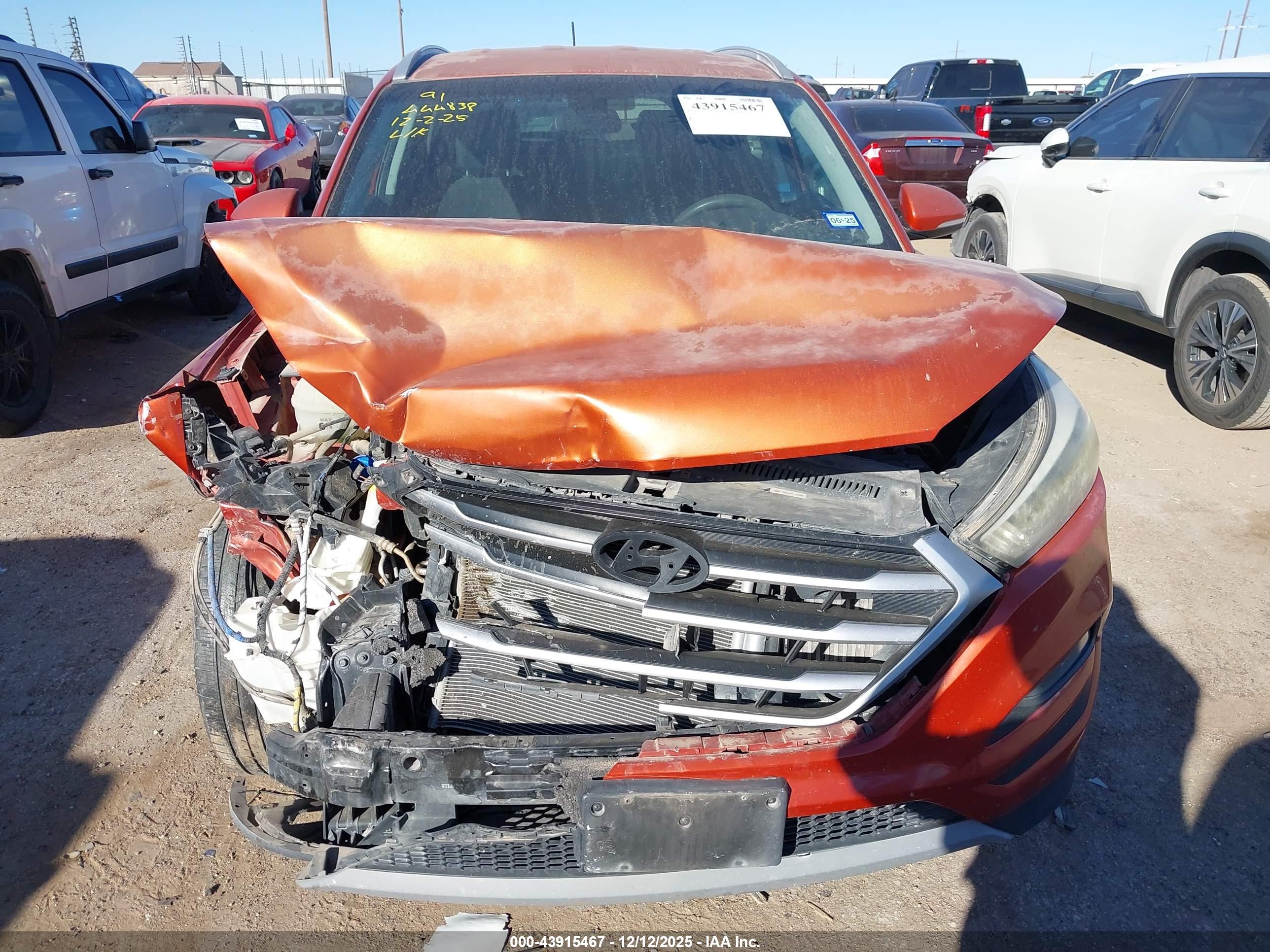 HYUNDAI TUCSON image 6
