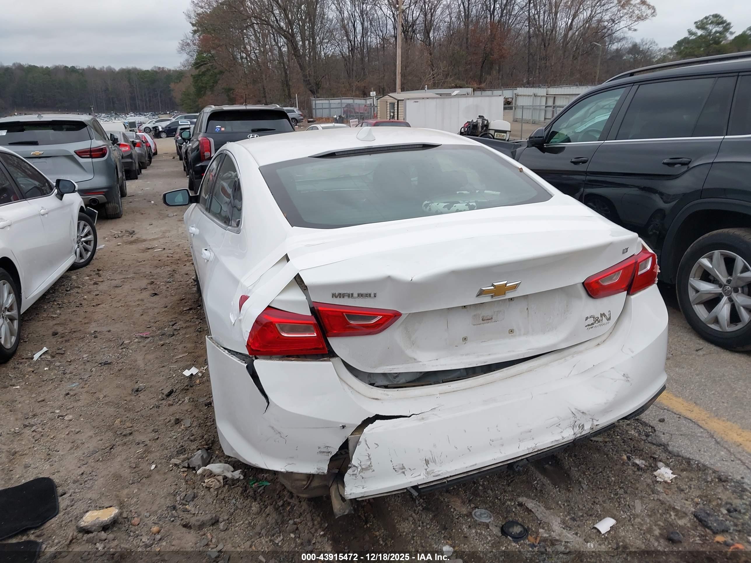 CHEVROLET MALIBU image 3