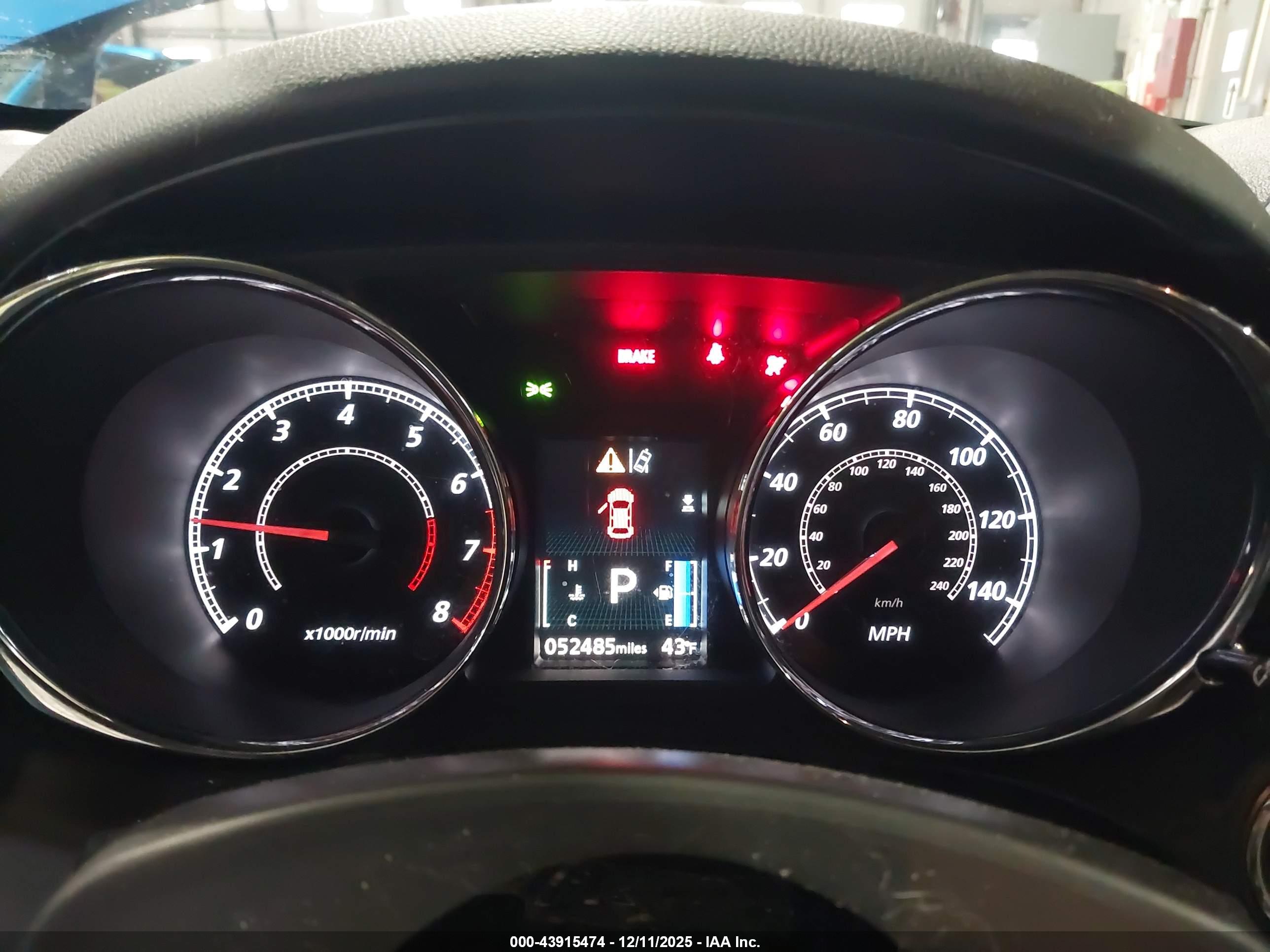 MITSUBISHI OUTLANDER image 7