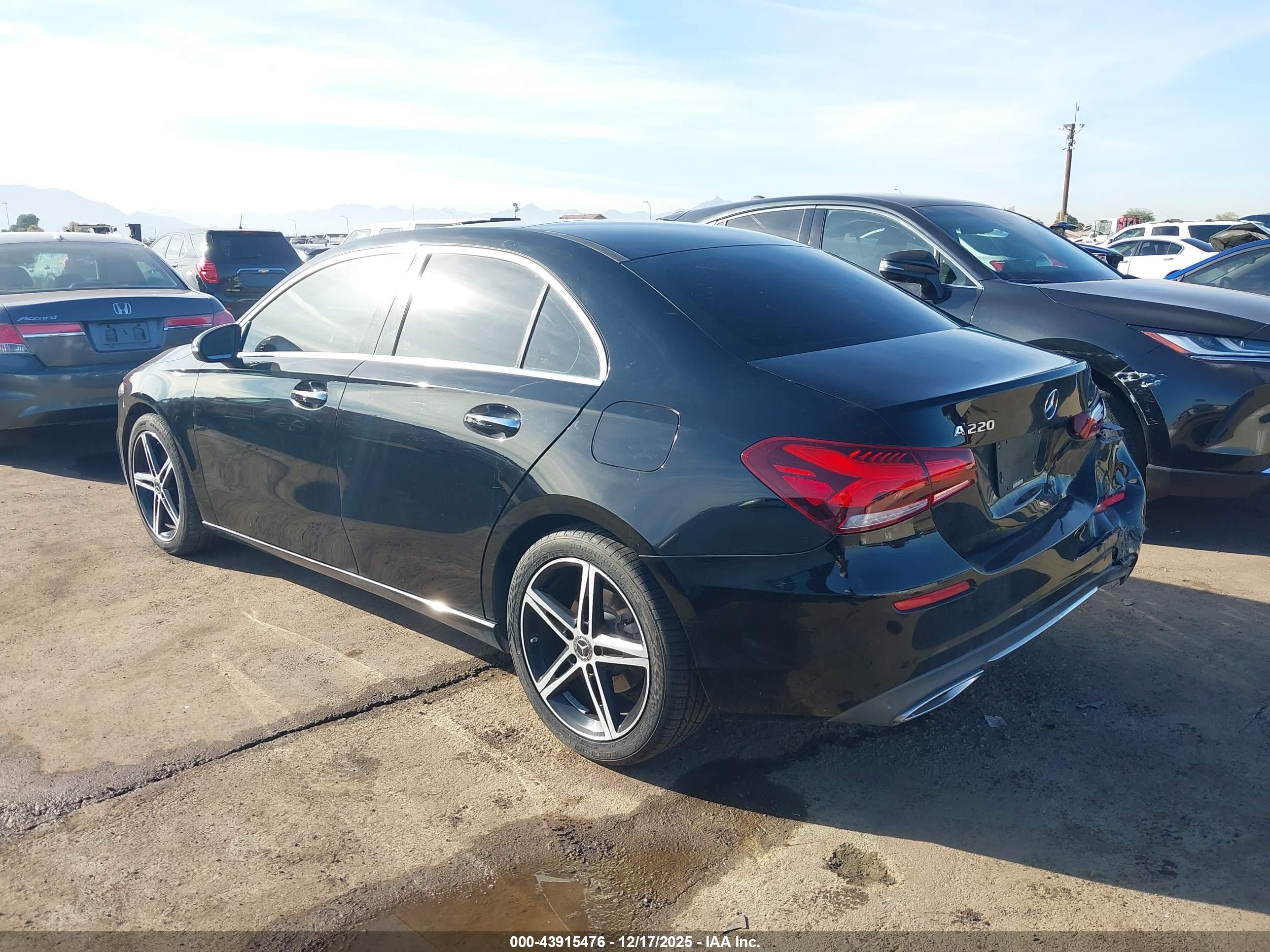 MERCEDES-BENZ A image 3