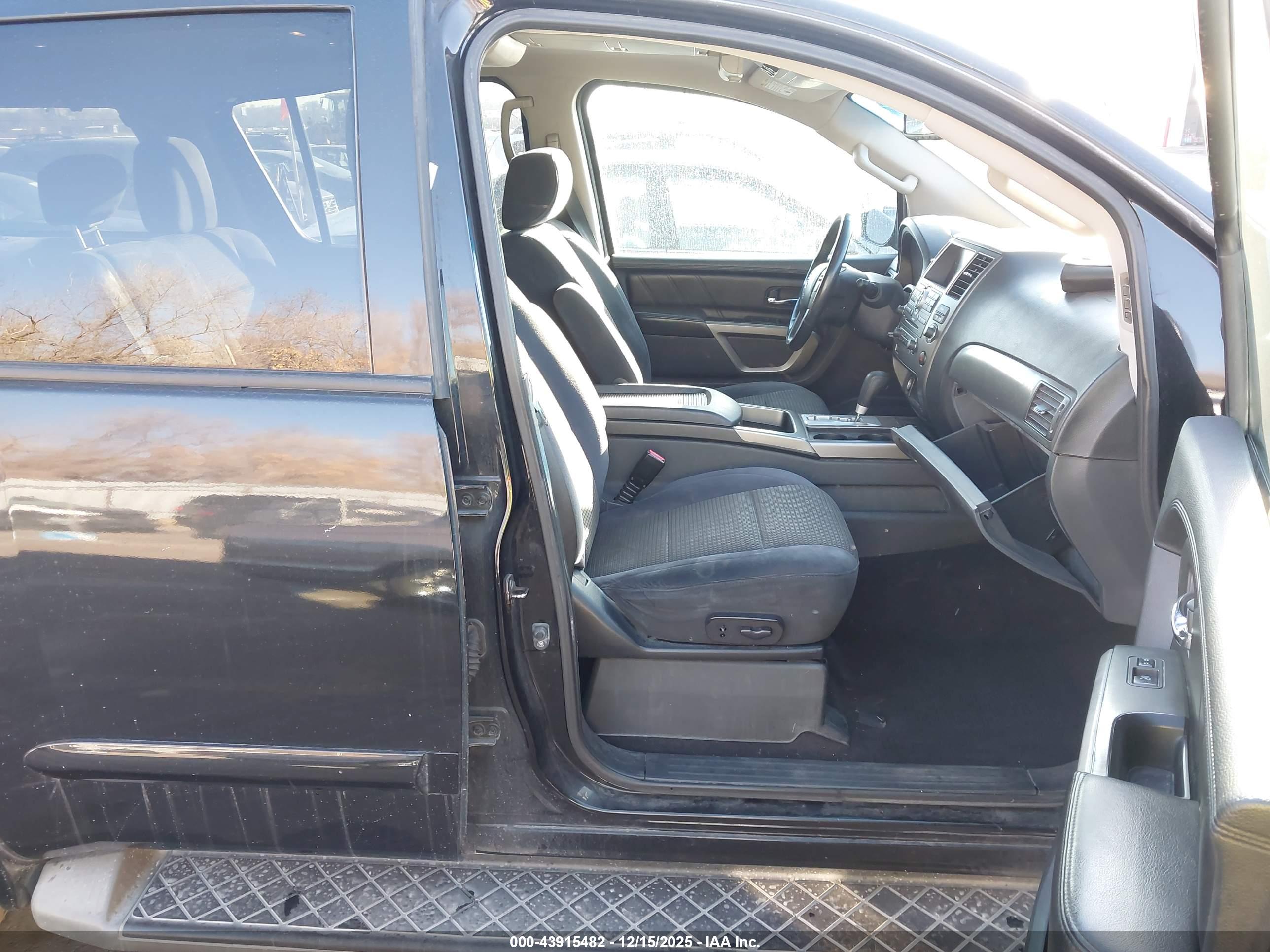 NISSAN ARMADA image 5