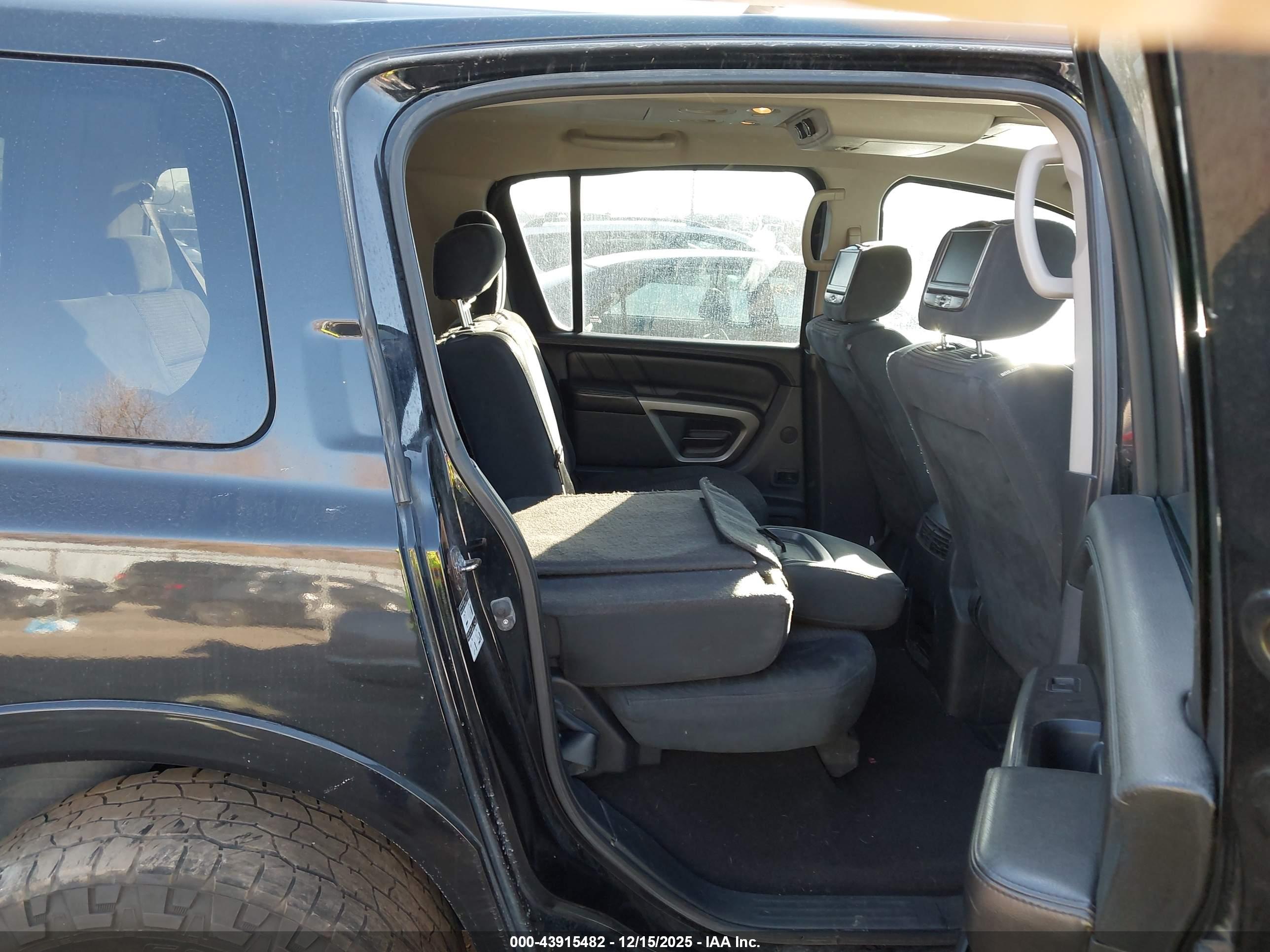 NISSAN ARMADA image 8