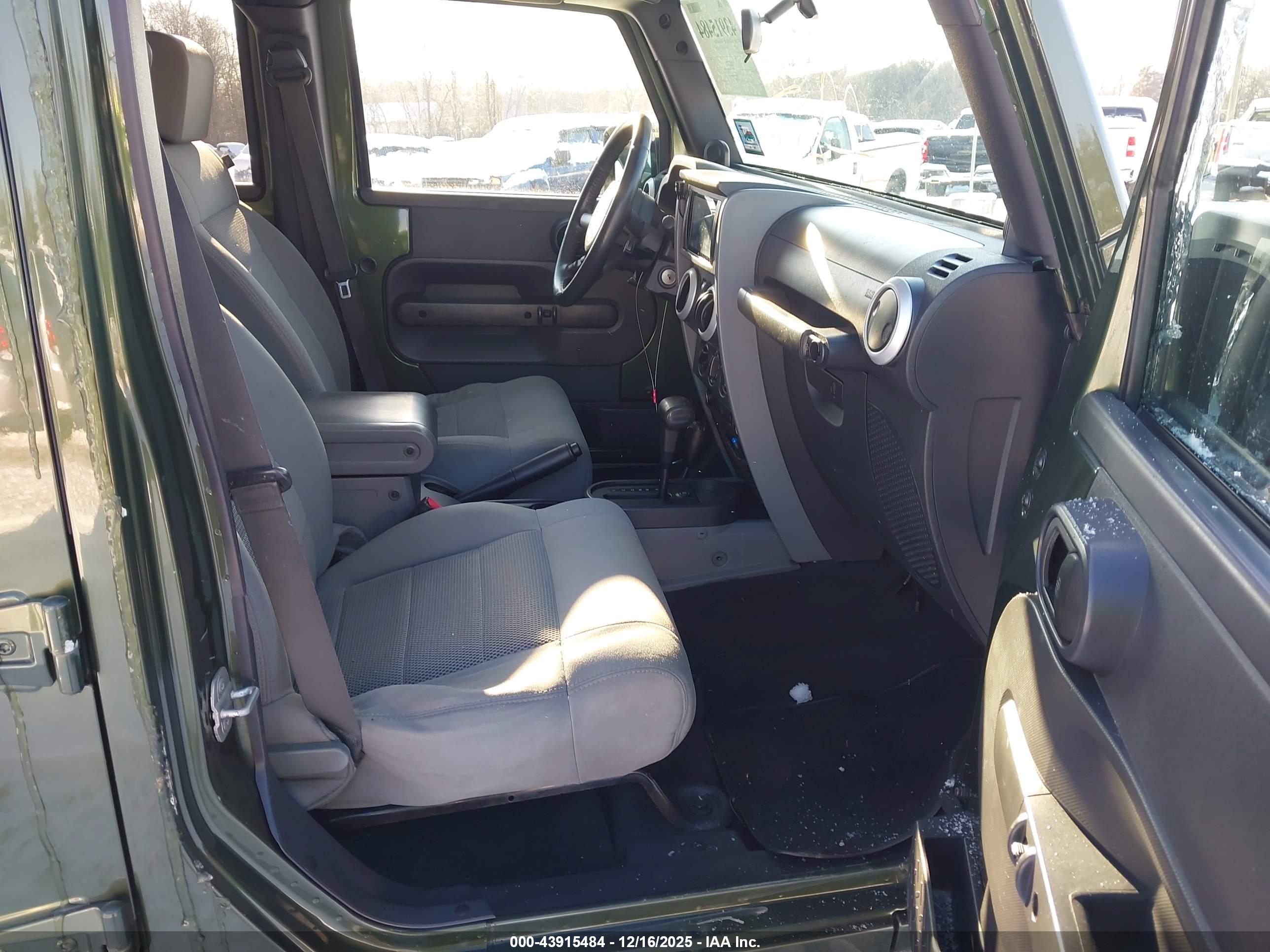JEEP WRANGLER image 5