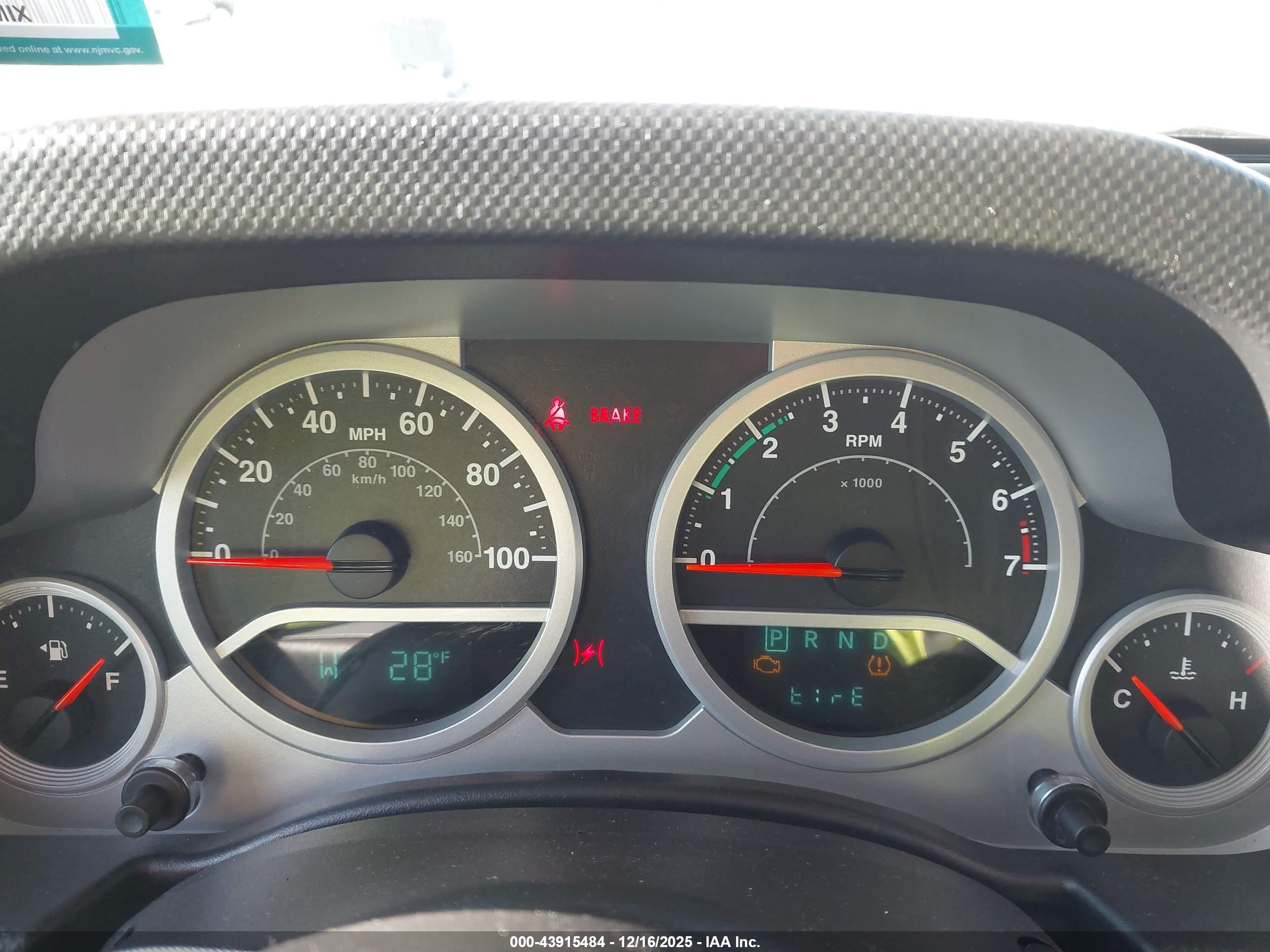 JEEP WRANGLER image 7