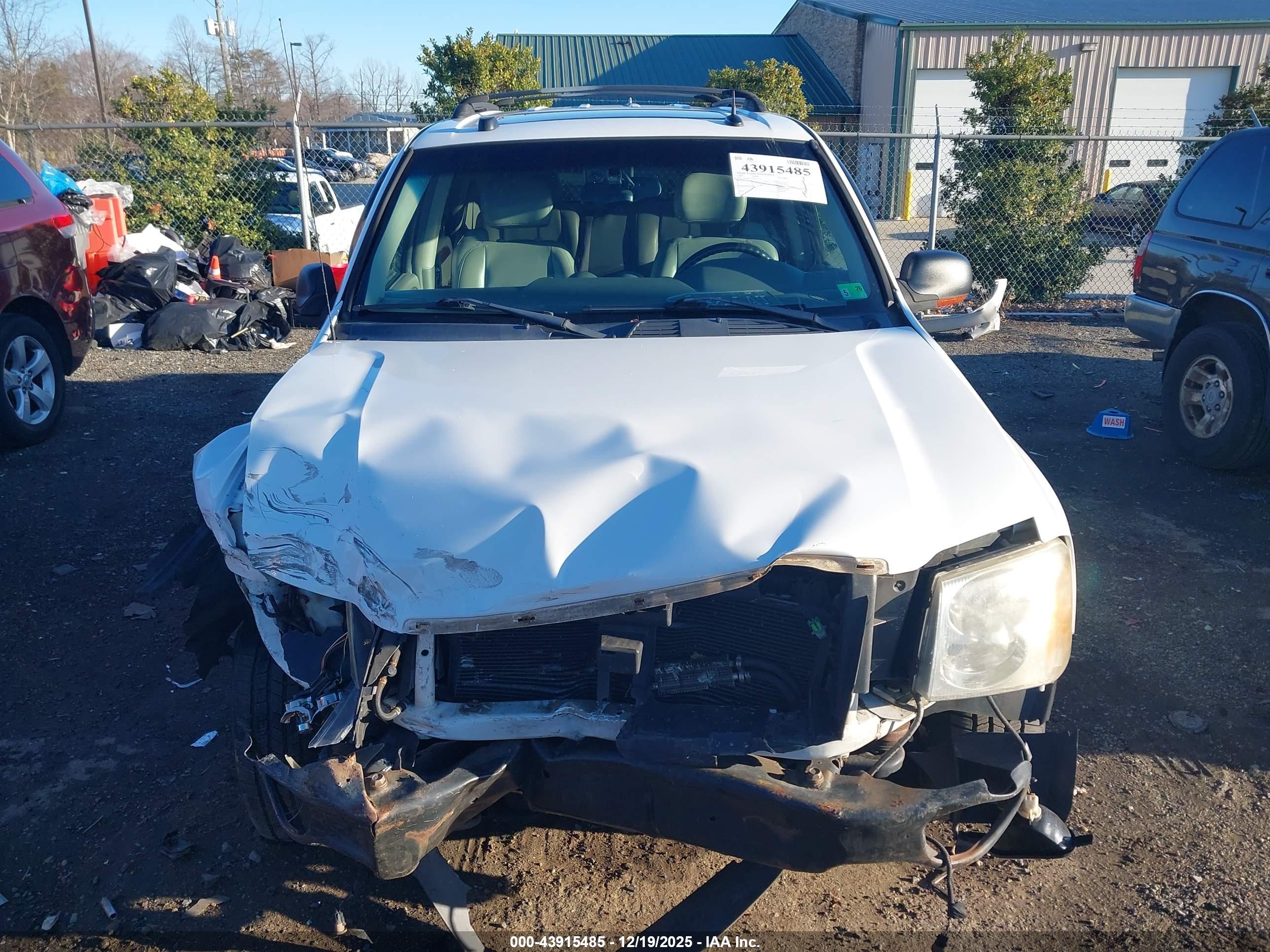GMC ENVOY image 6