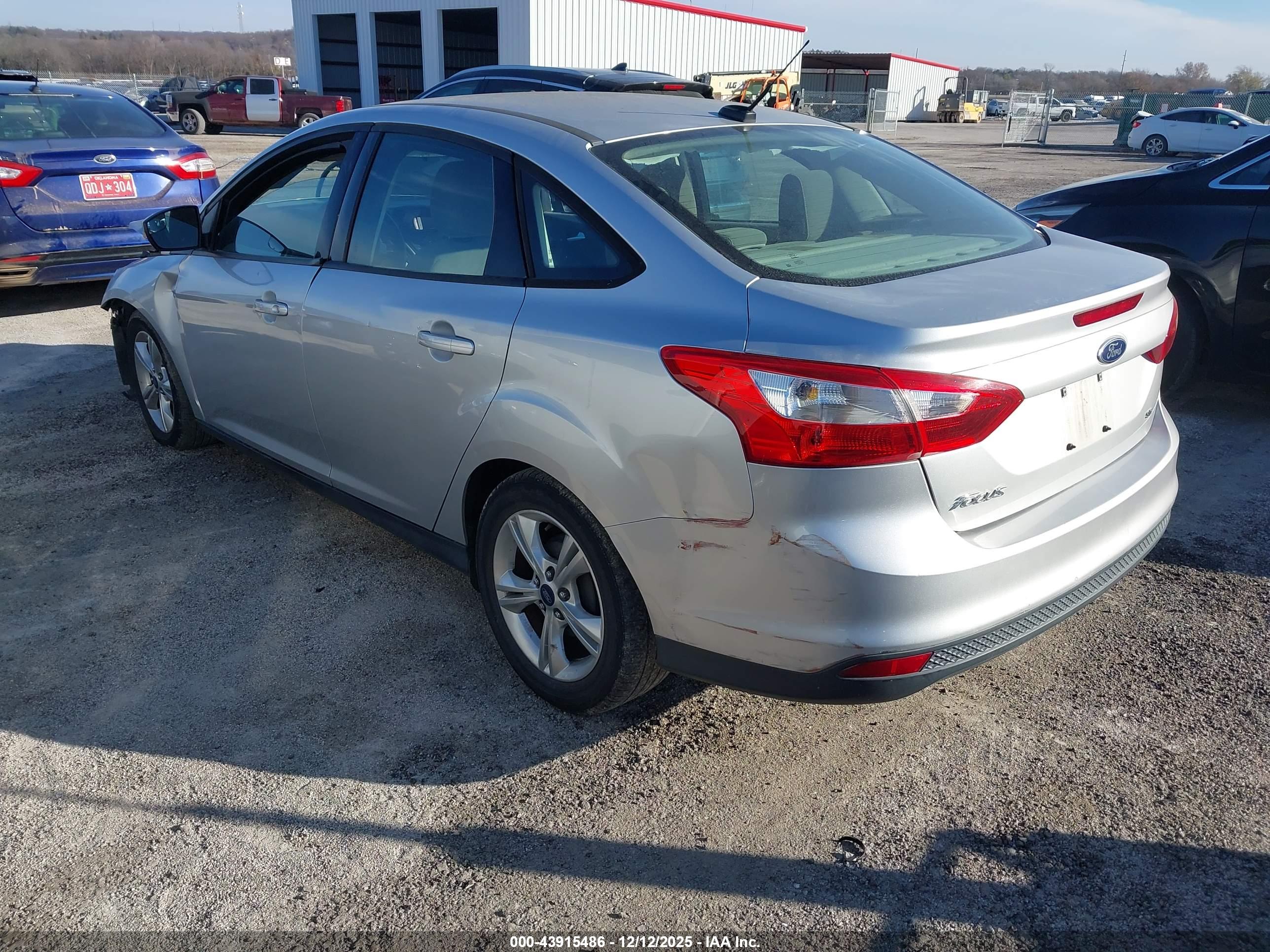 FORD FOCUS image 3