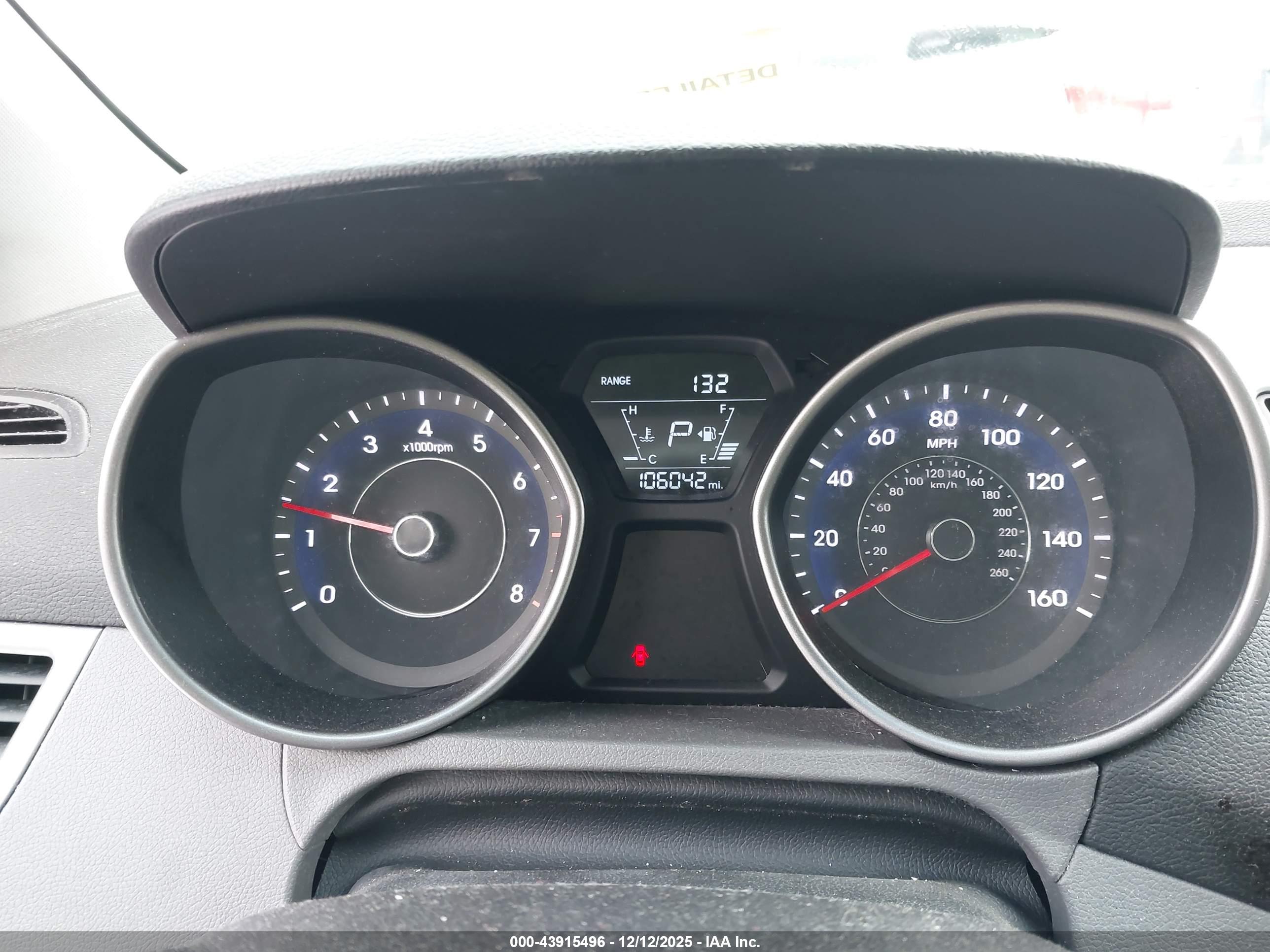 HYUNDAI ELANTRA image 7