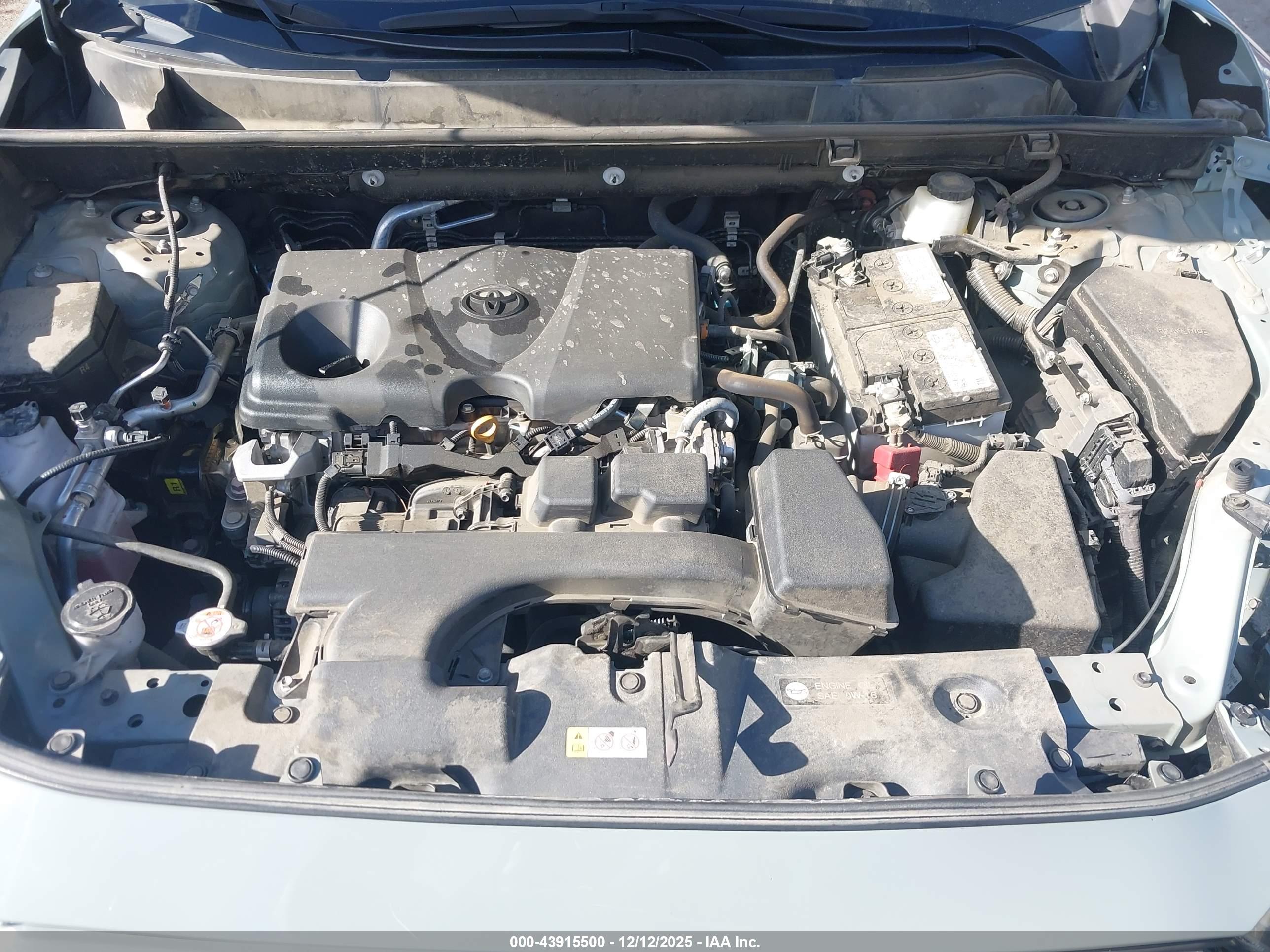 TOYOTA RAV4 image 10