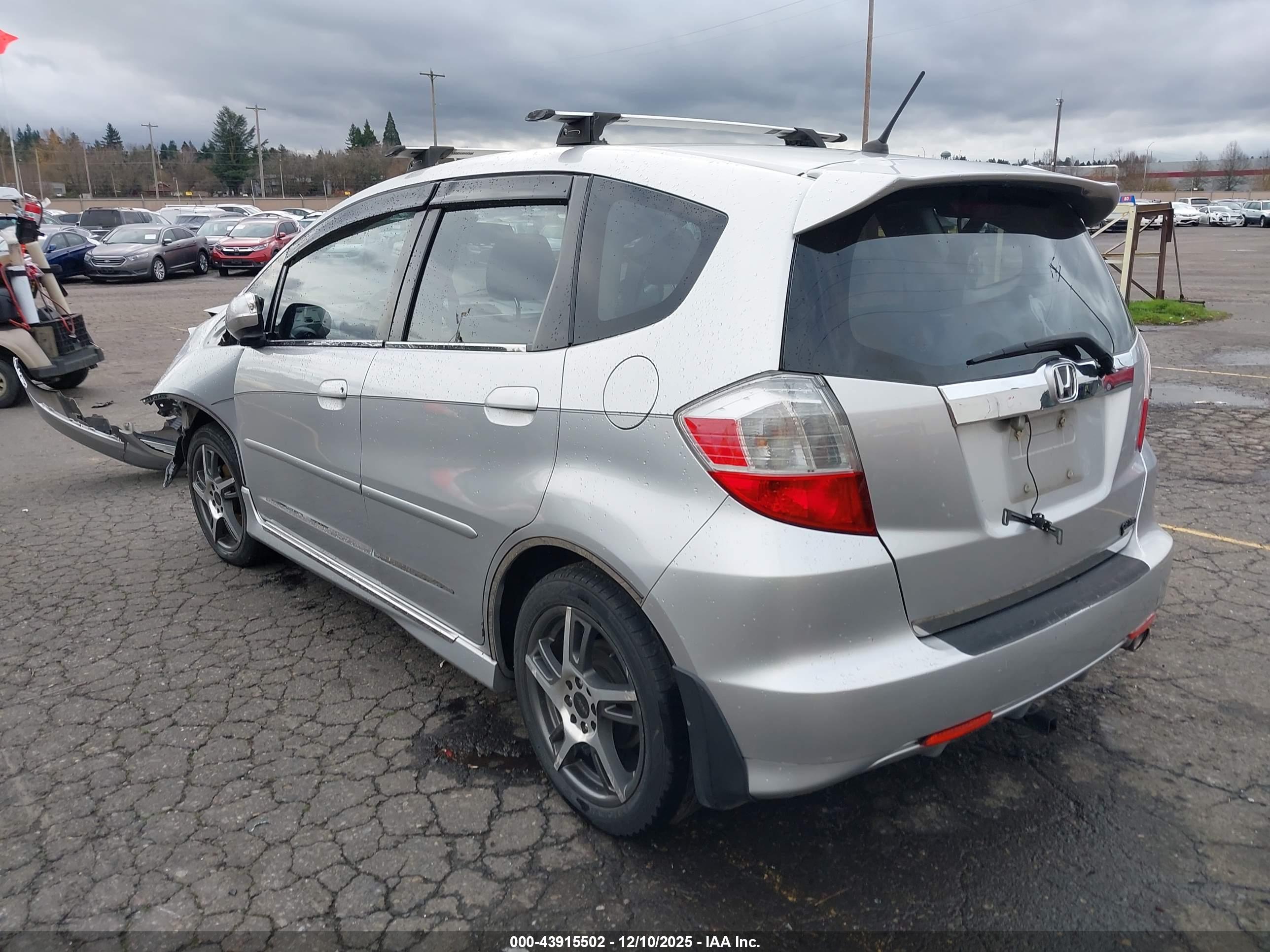 HONDA FIT image 3
