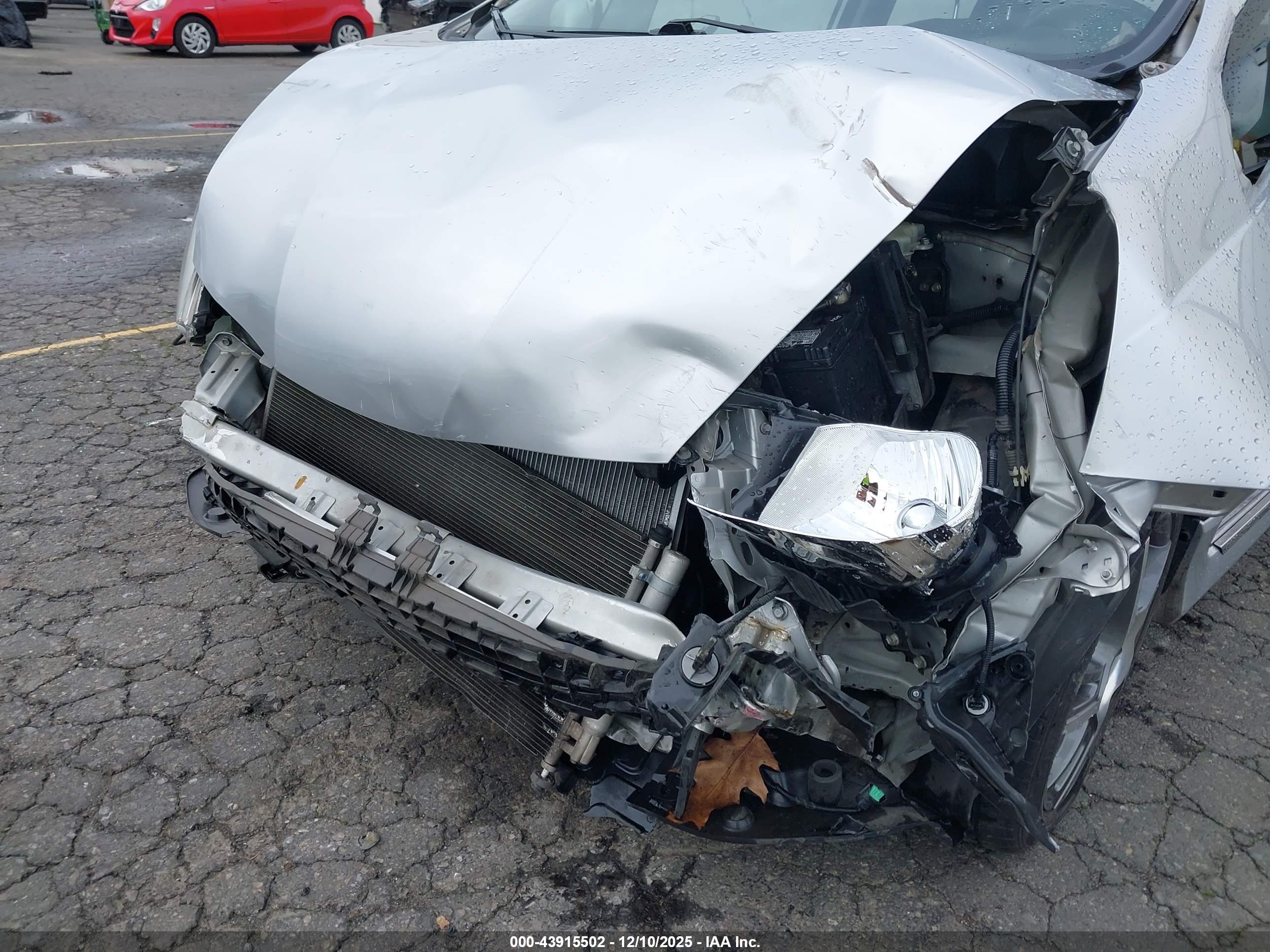 HONDA FIT image 6