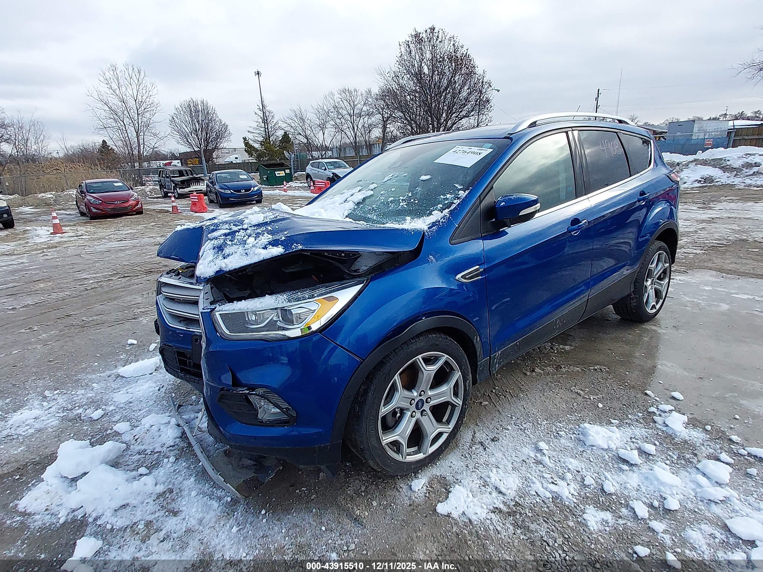 FORD ESCAPE image 2