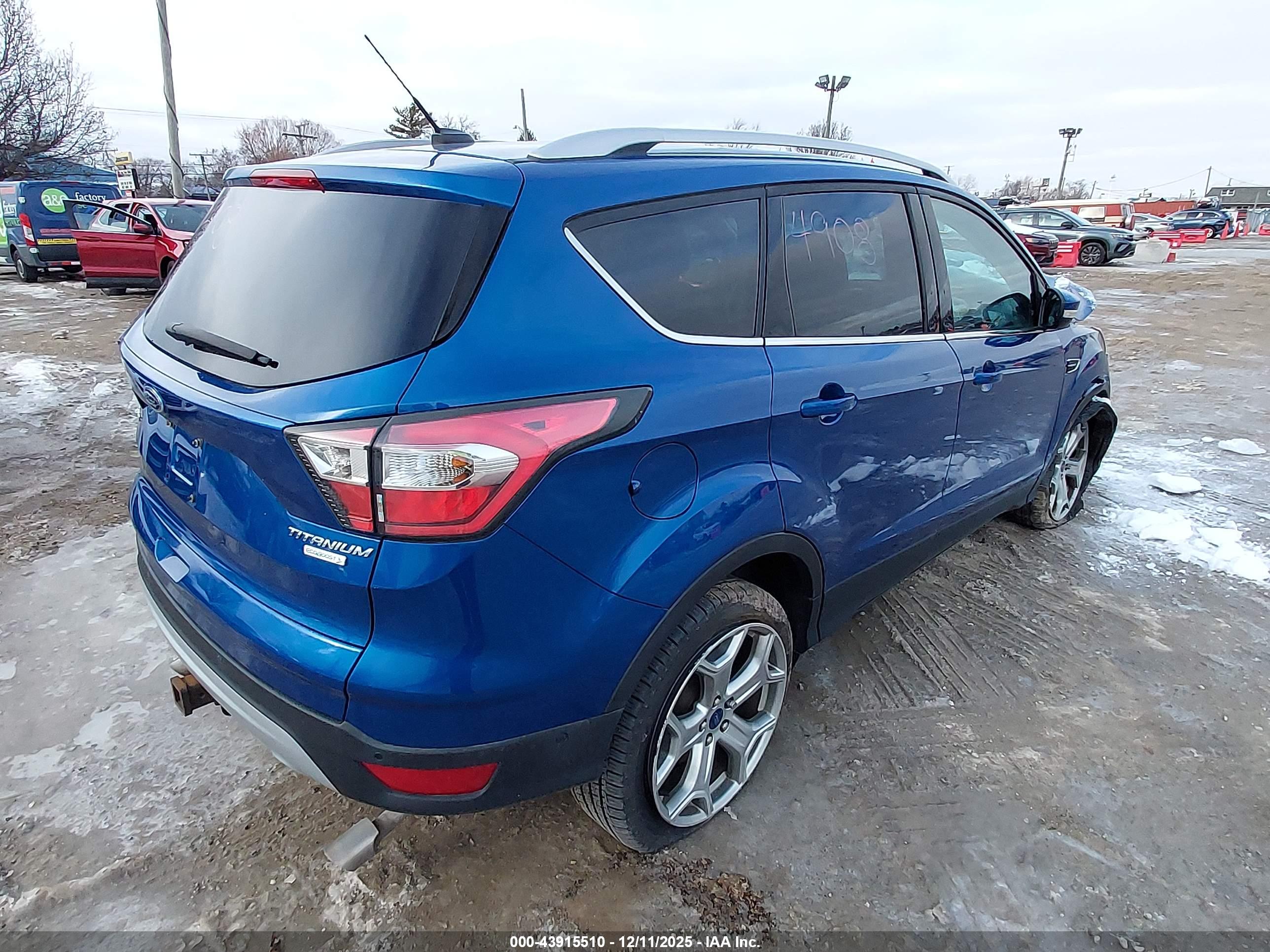 FORD ESCAPE image 4