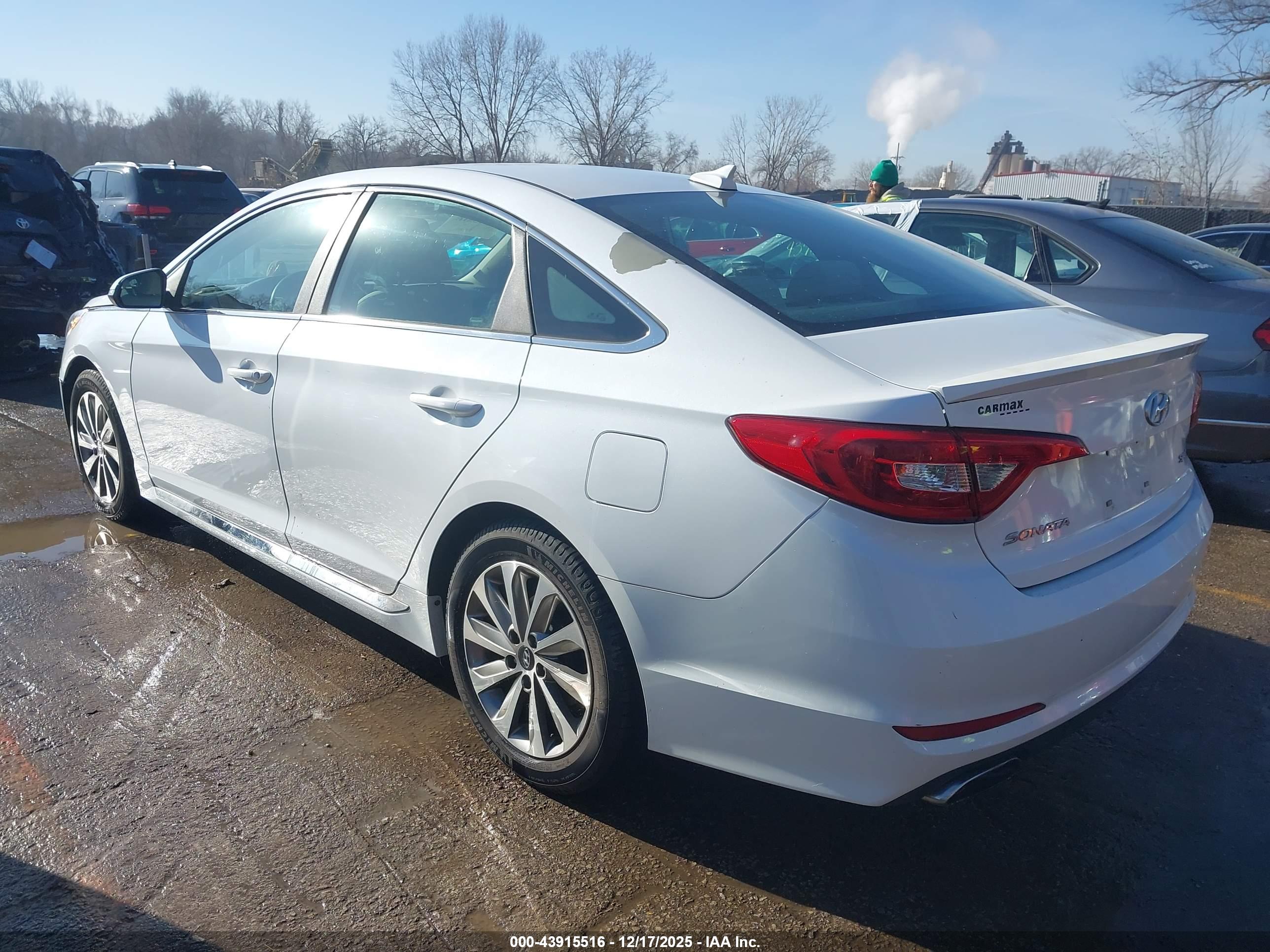 HYUNDAI SONATA image 3