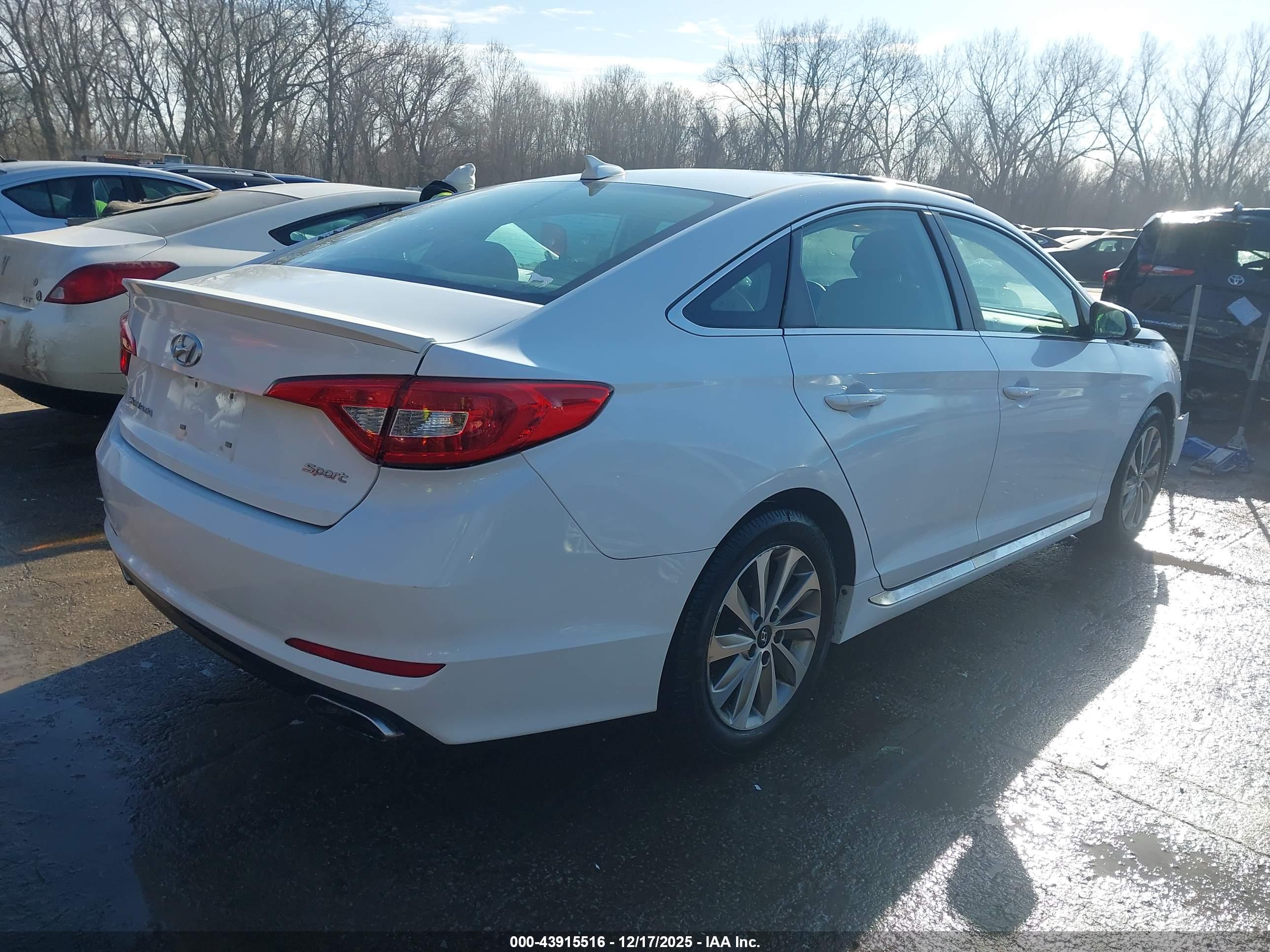 HYUNDAI SONATA image 4