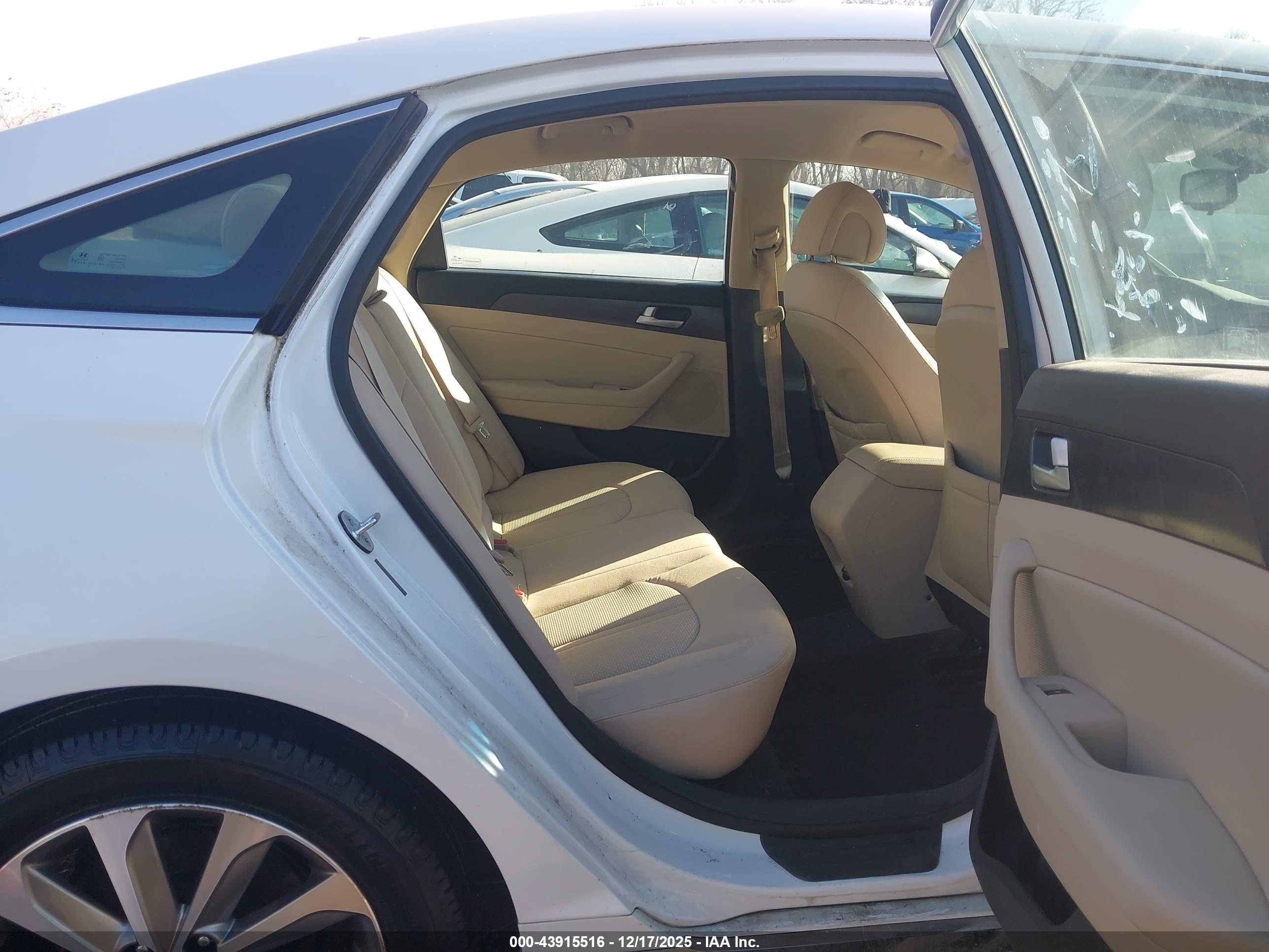 HYUNDAI SONATA image 8