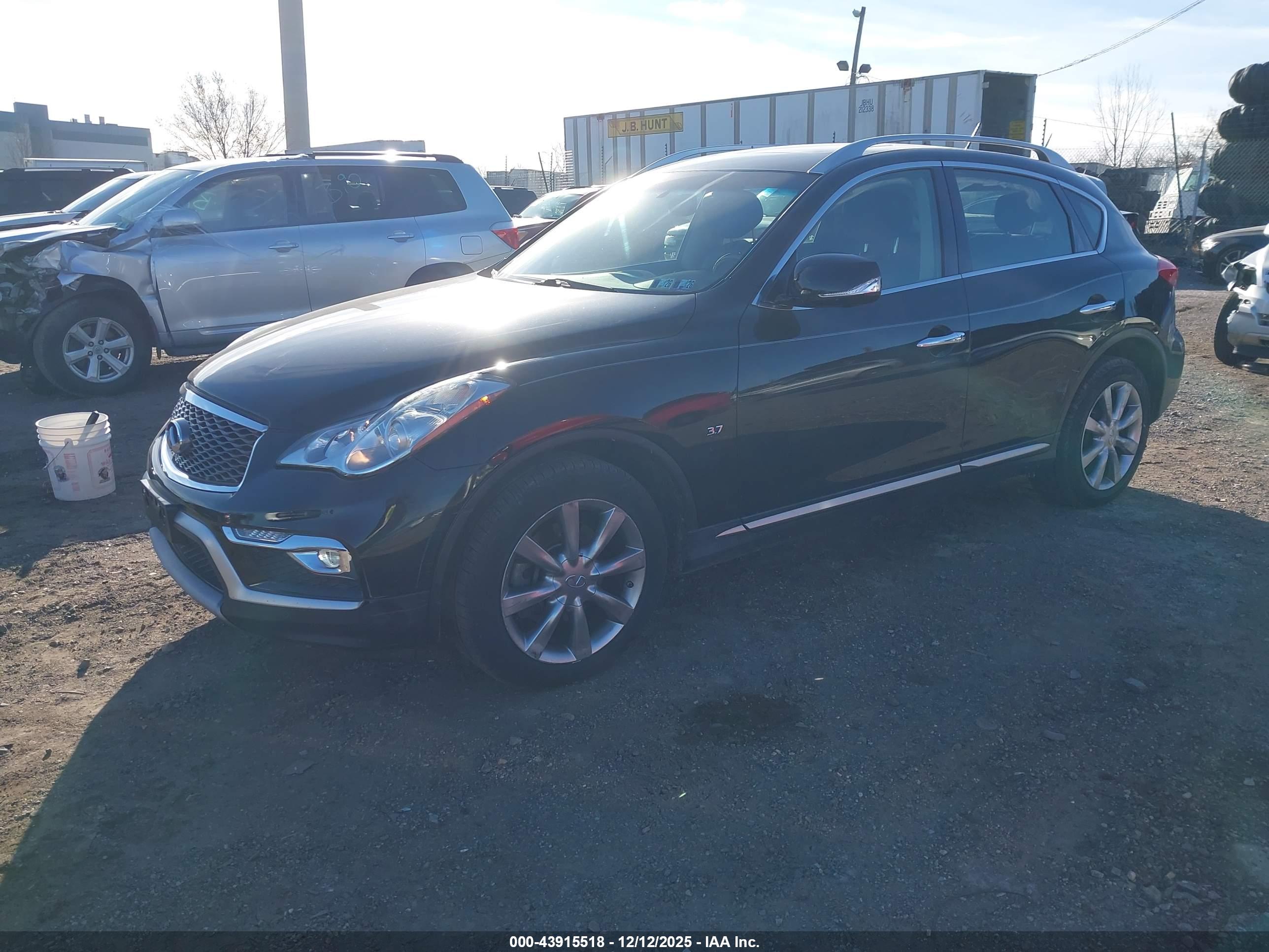 INFINITI QX50 image 2