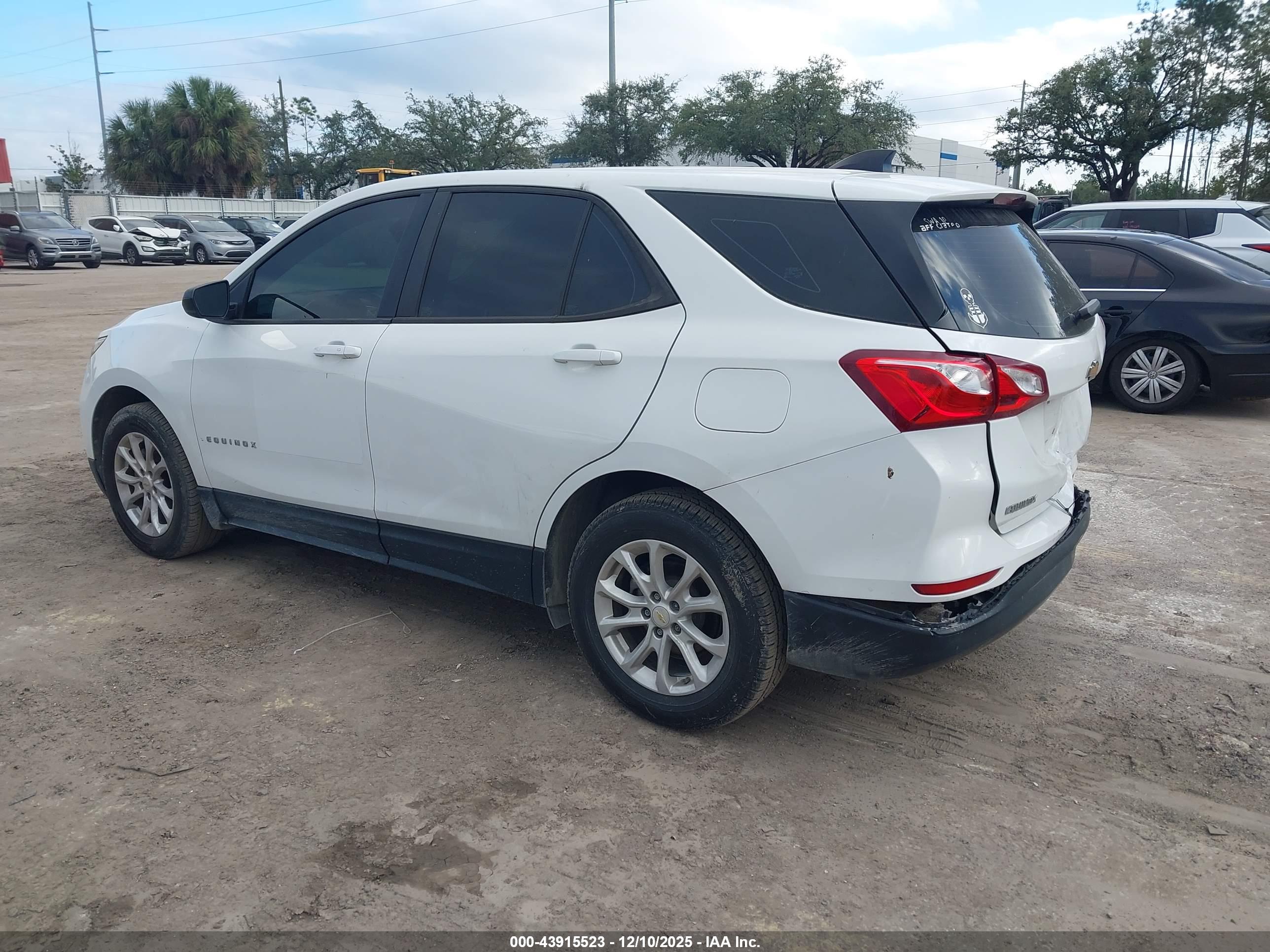 CHEVROLET EQUINOX image 3