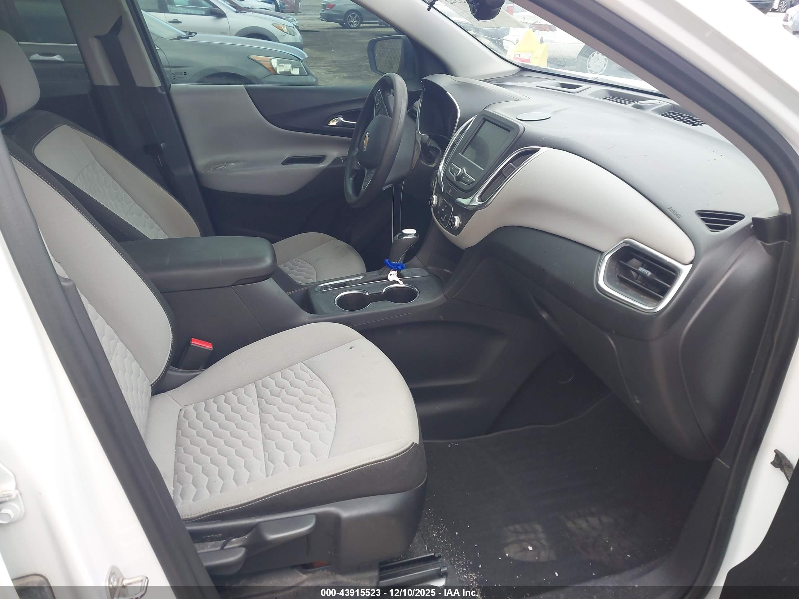 CHEVROLET EQUINOX image 5