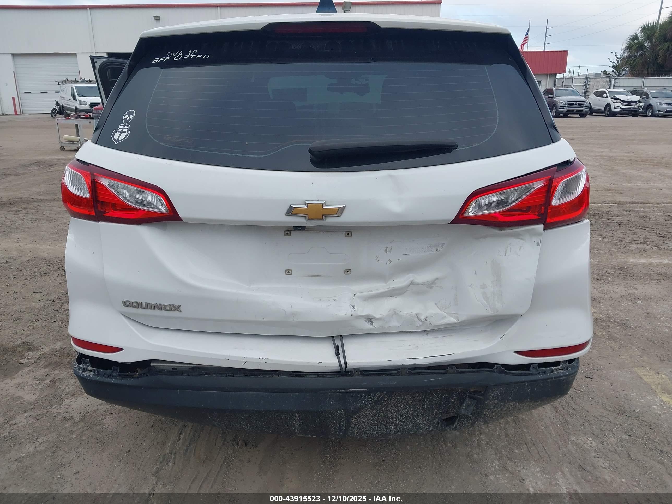 CHEVROLET EQUINOX image 6