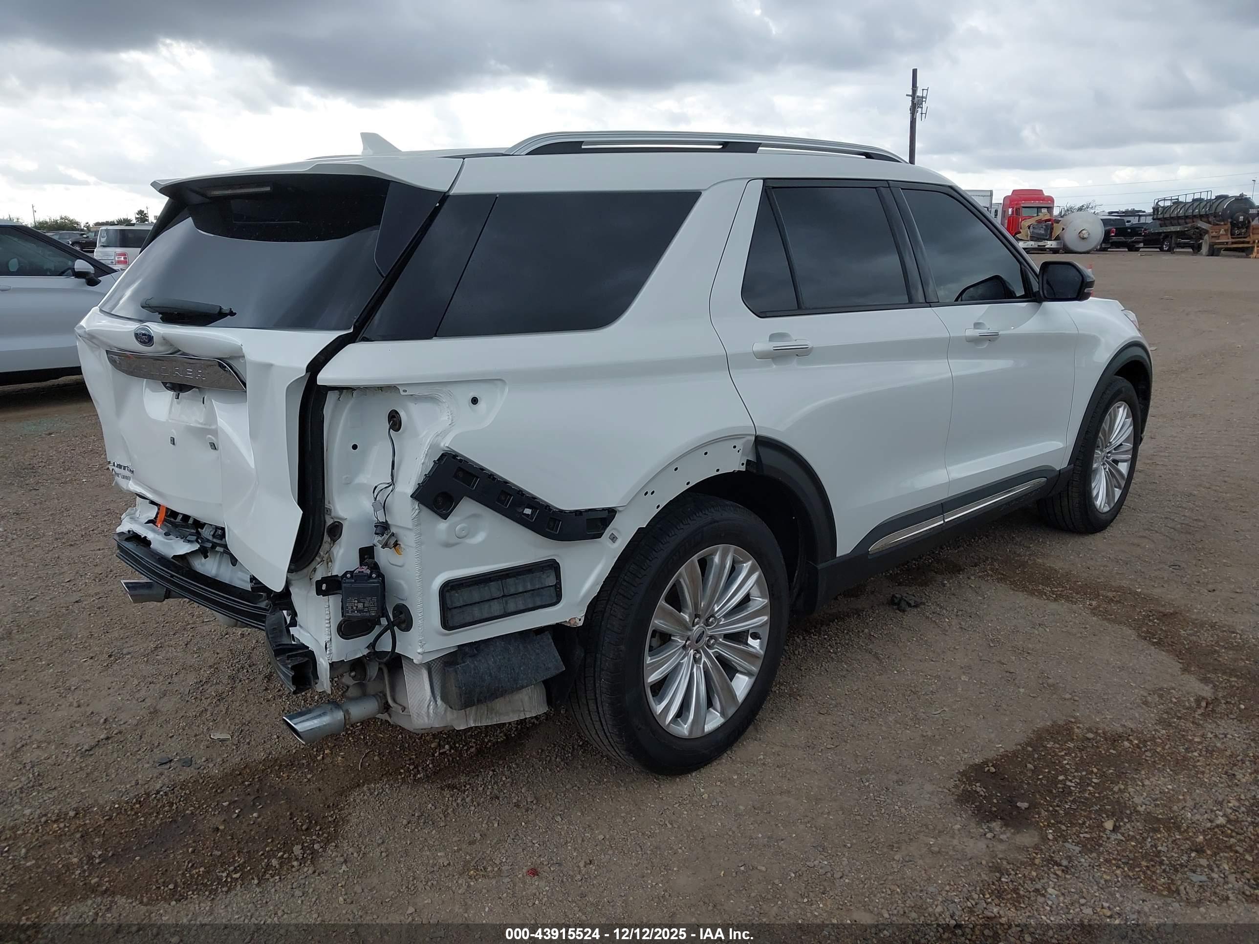 FORD EXPLORER image 4