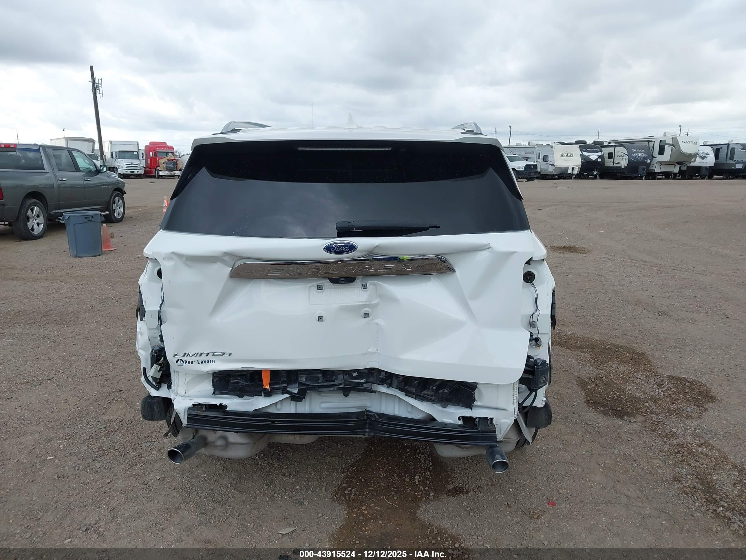 FORD EXPLORER image 6