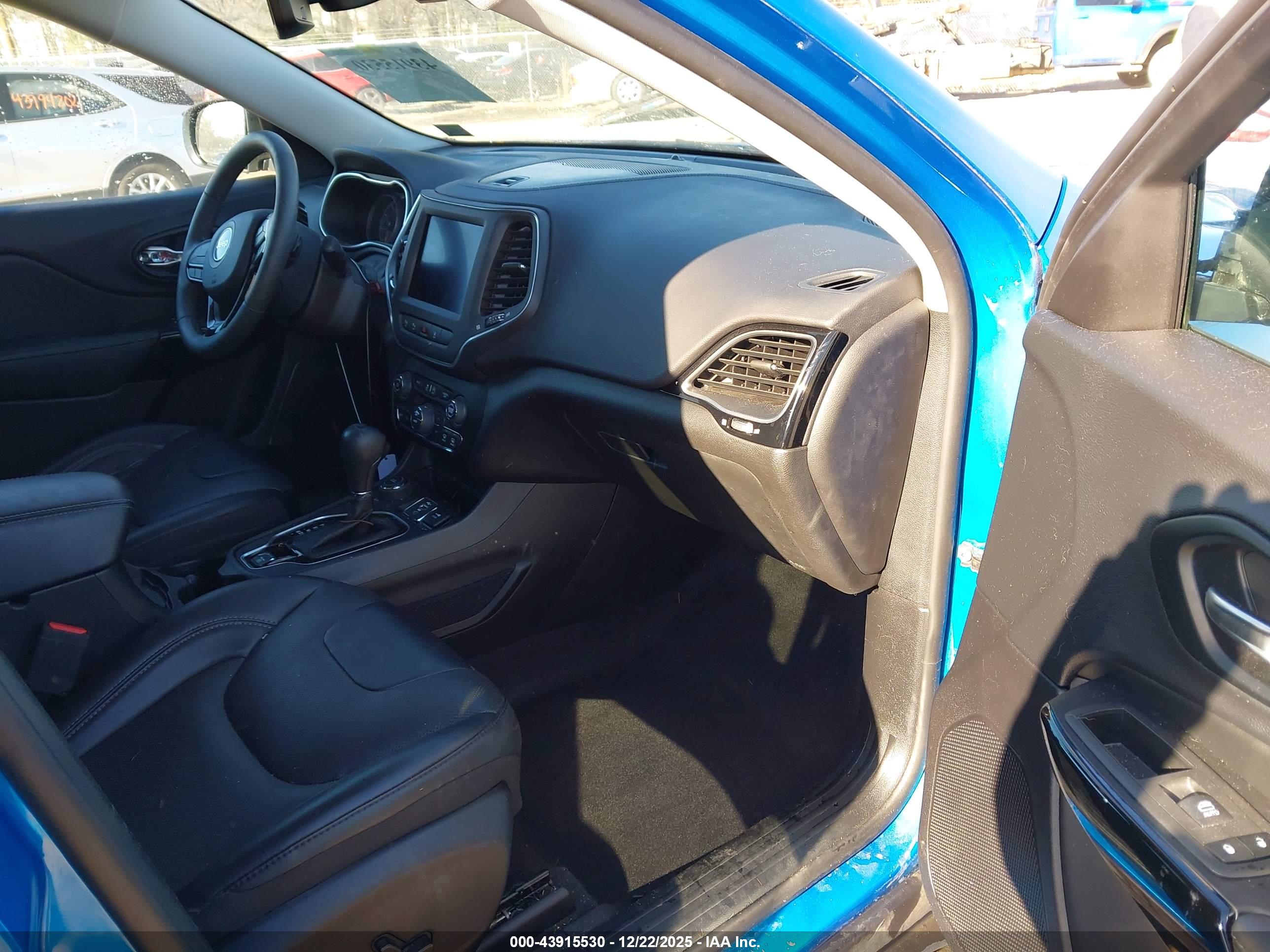 JEEP CHEROKEE image 5