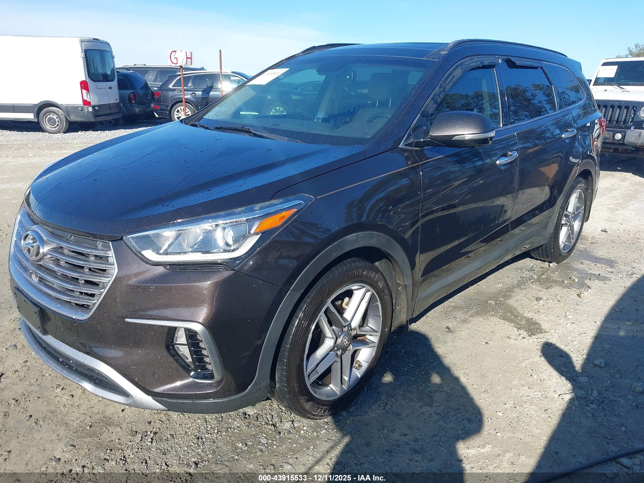 HYUNDAI SANTA image 2