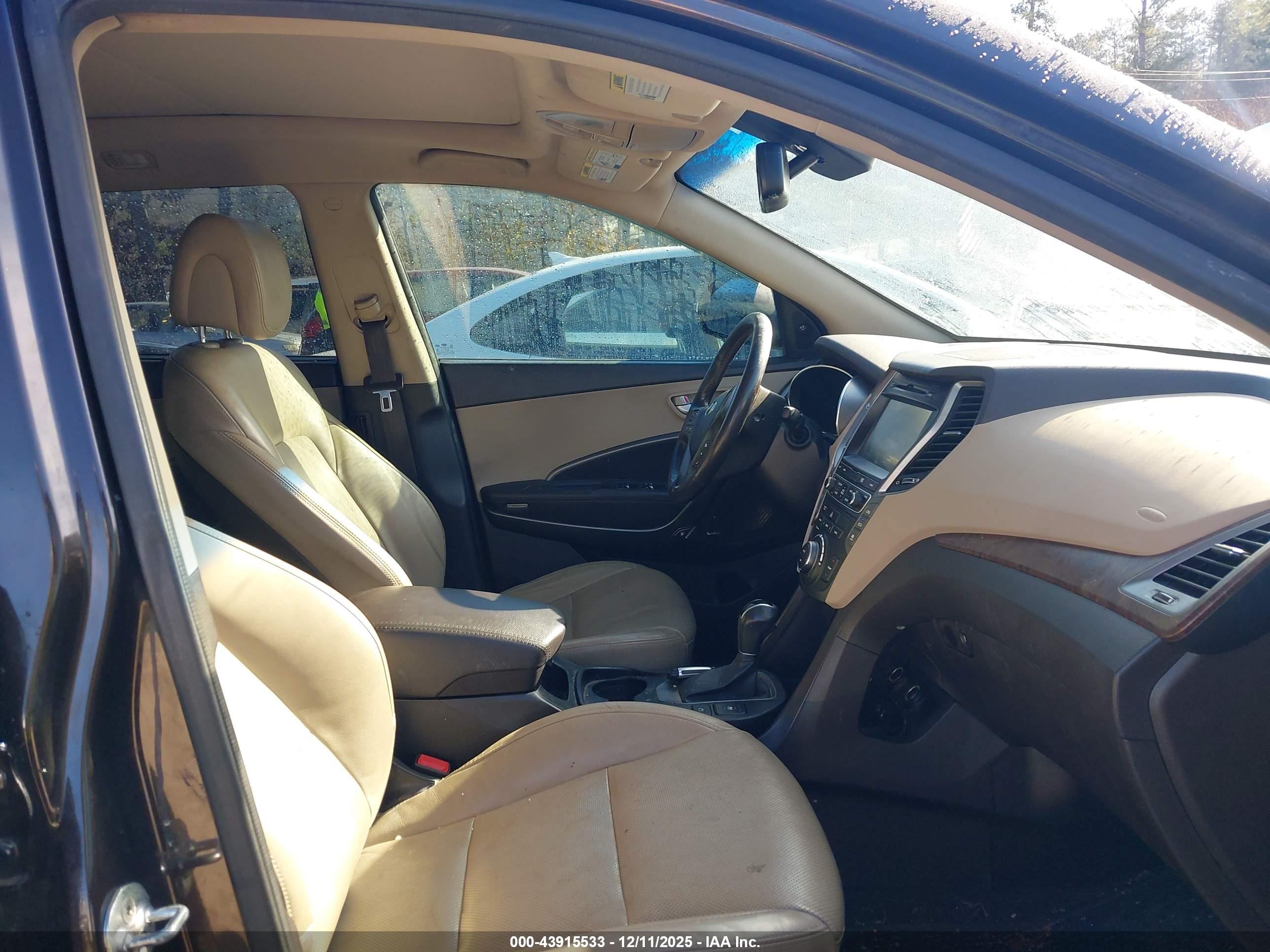 HYUNDAI SANTA image 5