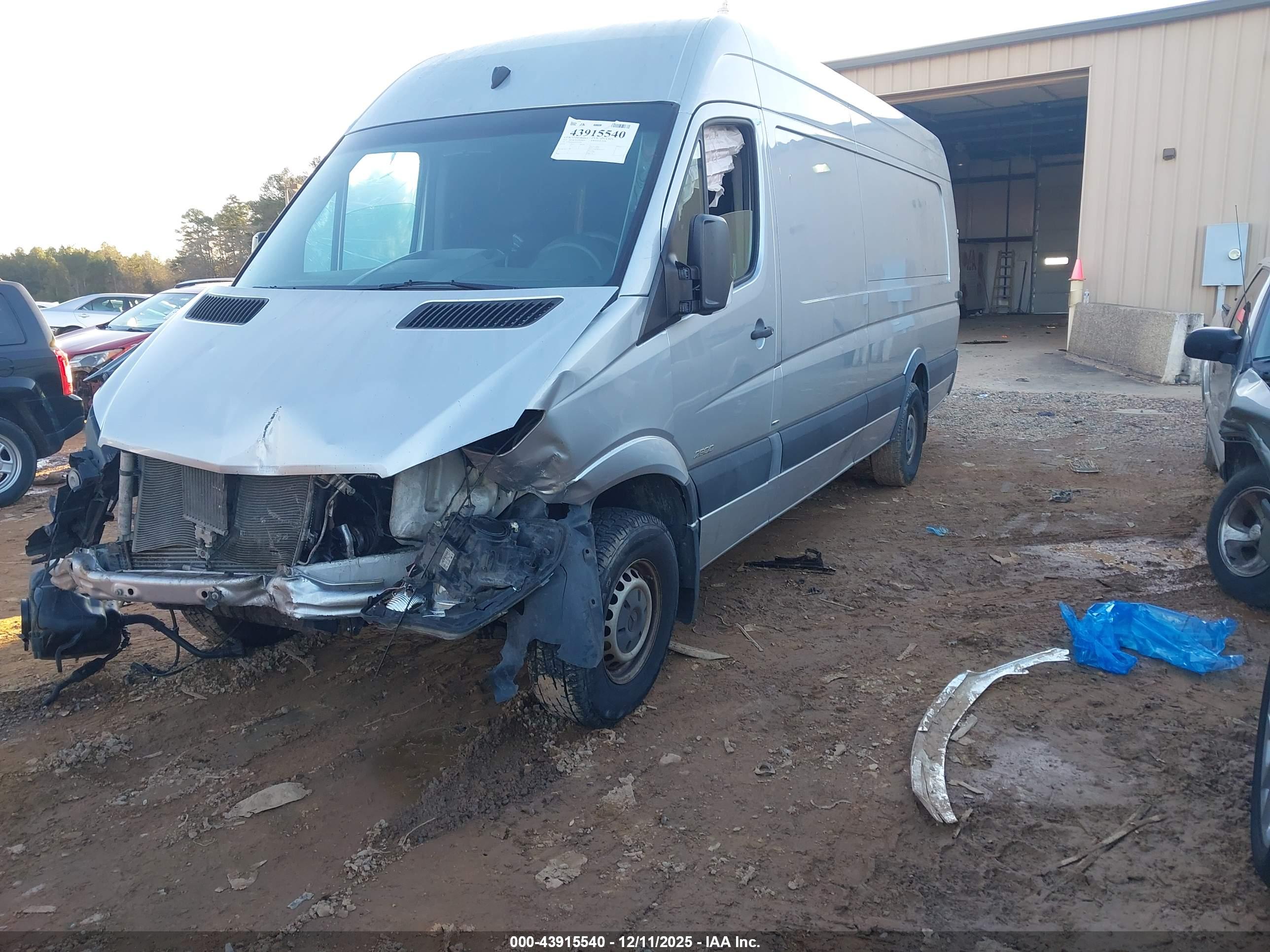 MERCEDES-BENZ SPRINTER image 2