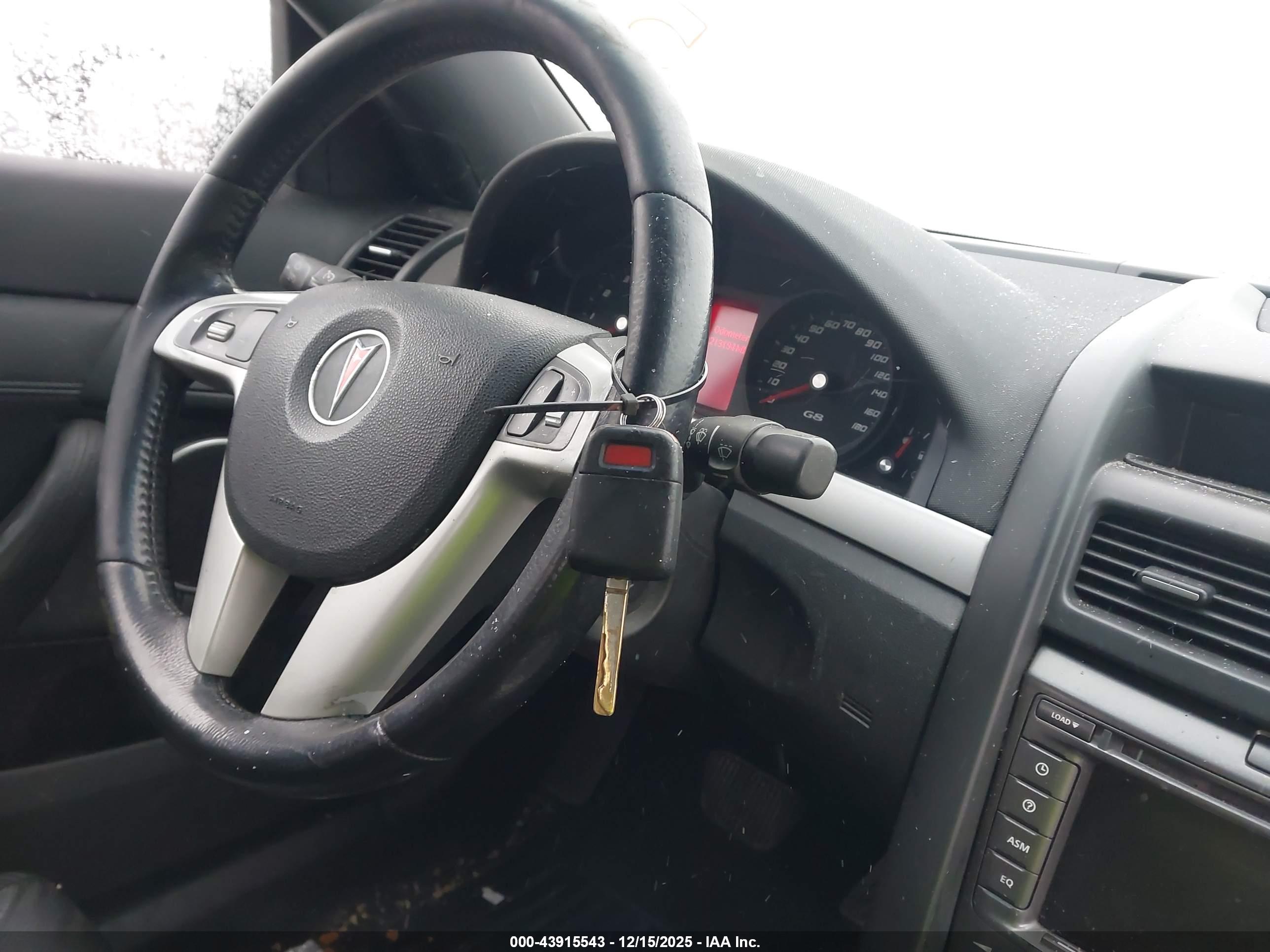 PONTIAC G8 image 11