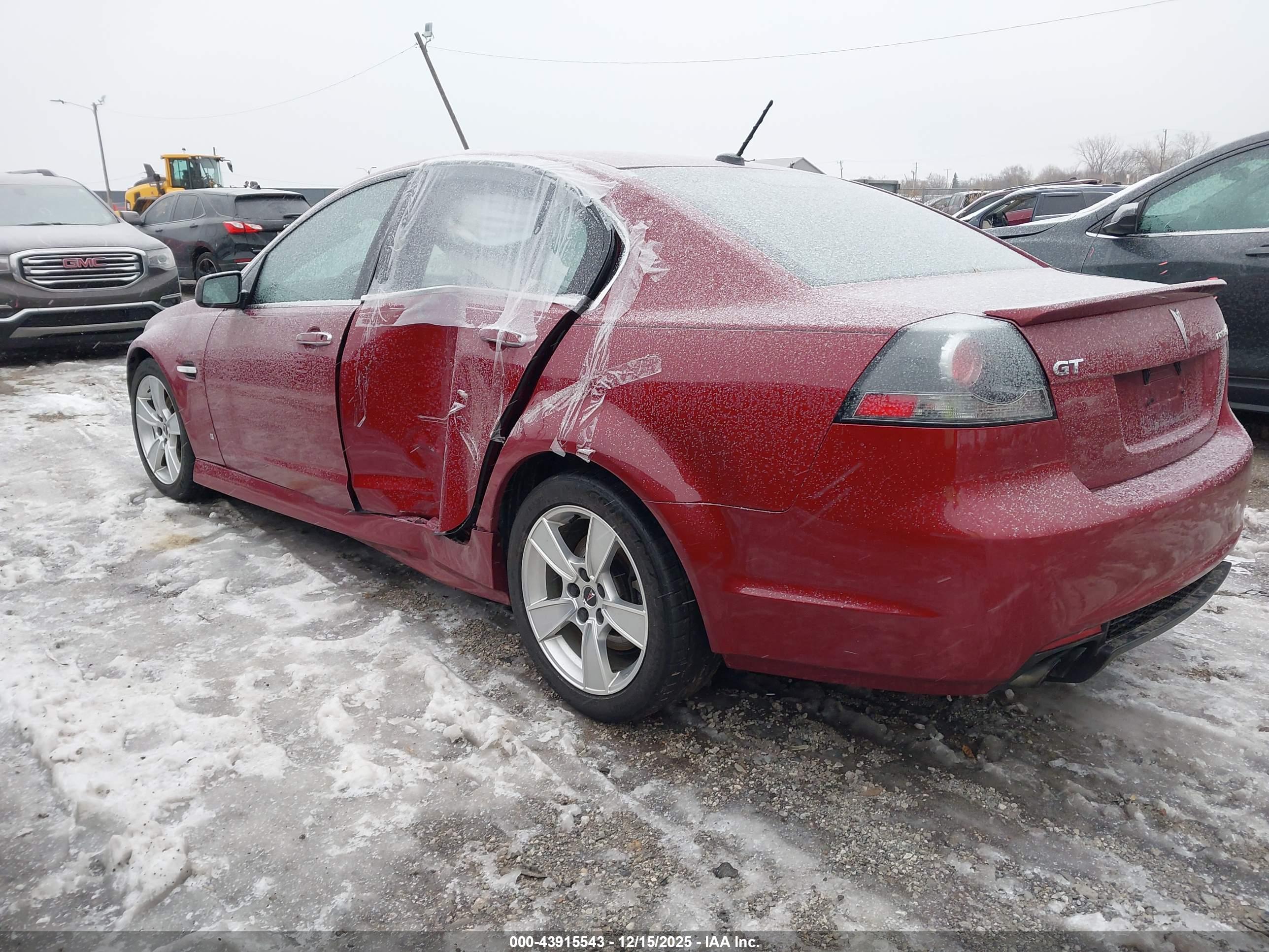 PONTIAC G8 image 3