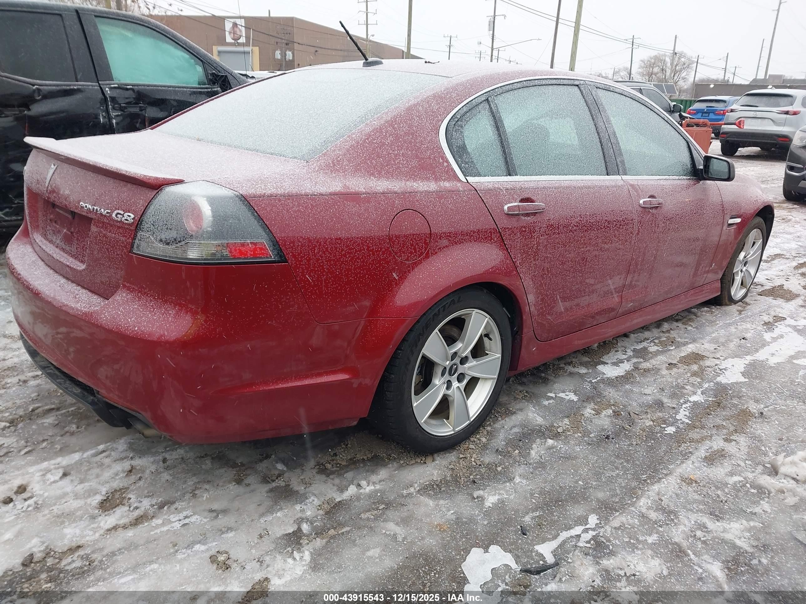 PONTIAC G8 image 4