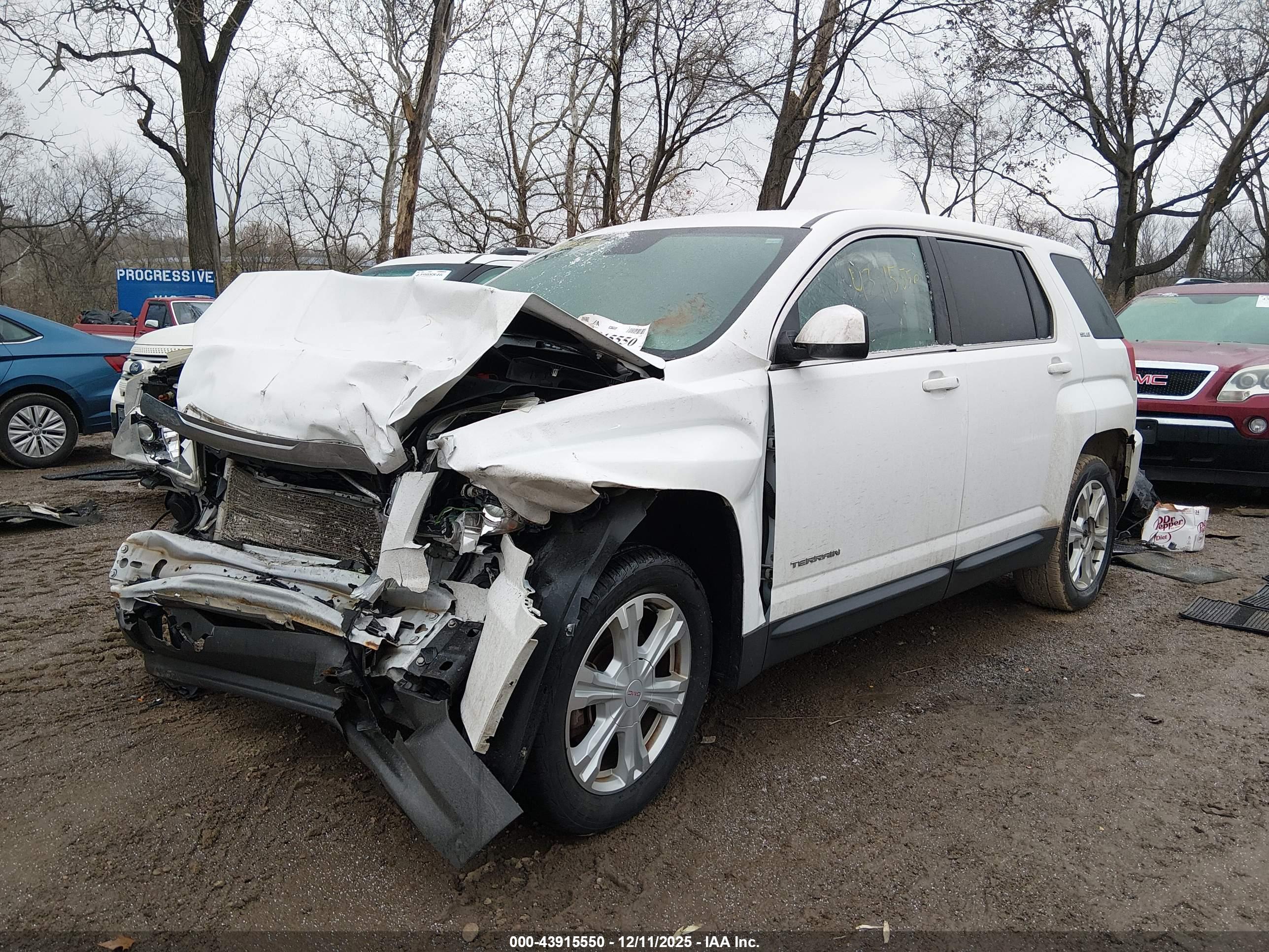 GMC TERRAIN image 2