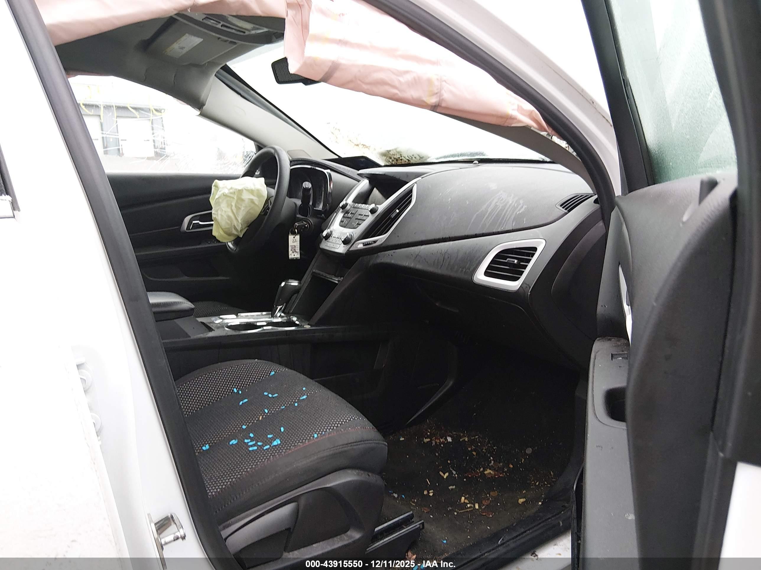 GMC TERRAIN image 5