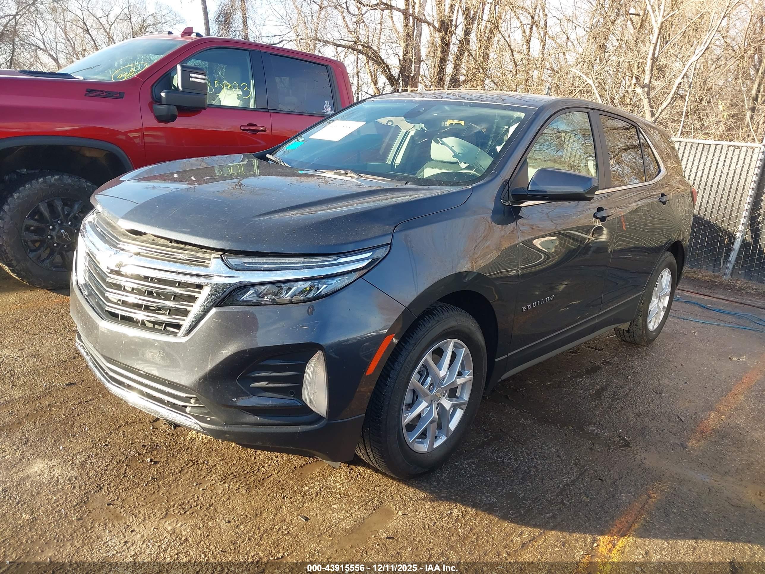 CHEVROLET EQUINOX image 2
