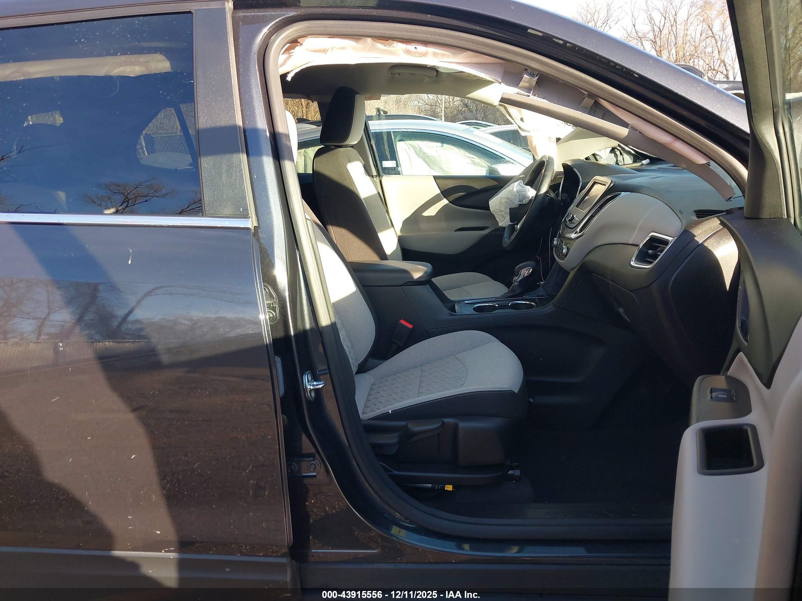CHEVROLET EQUINOX image 5