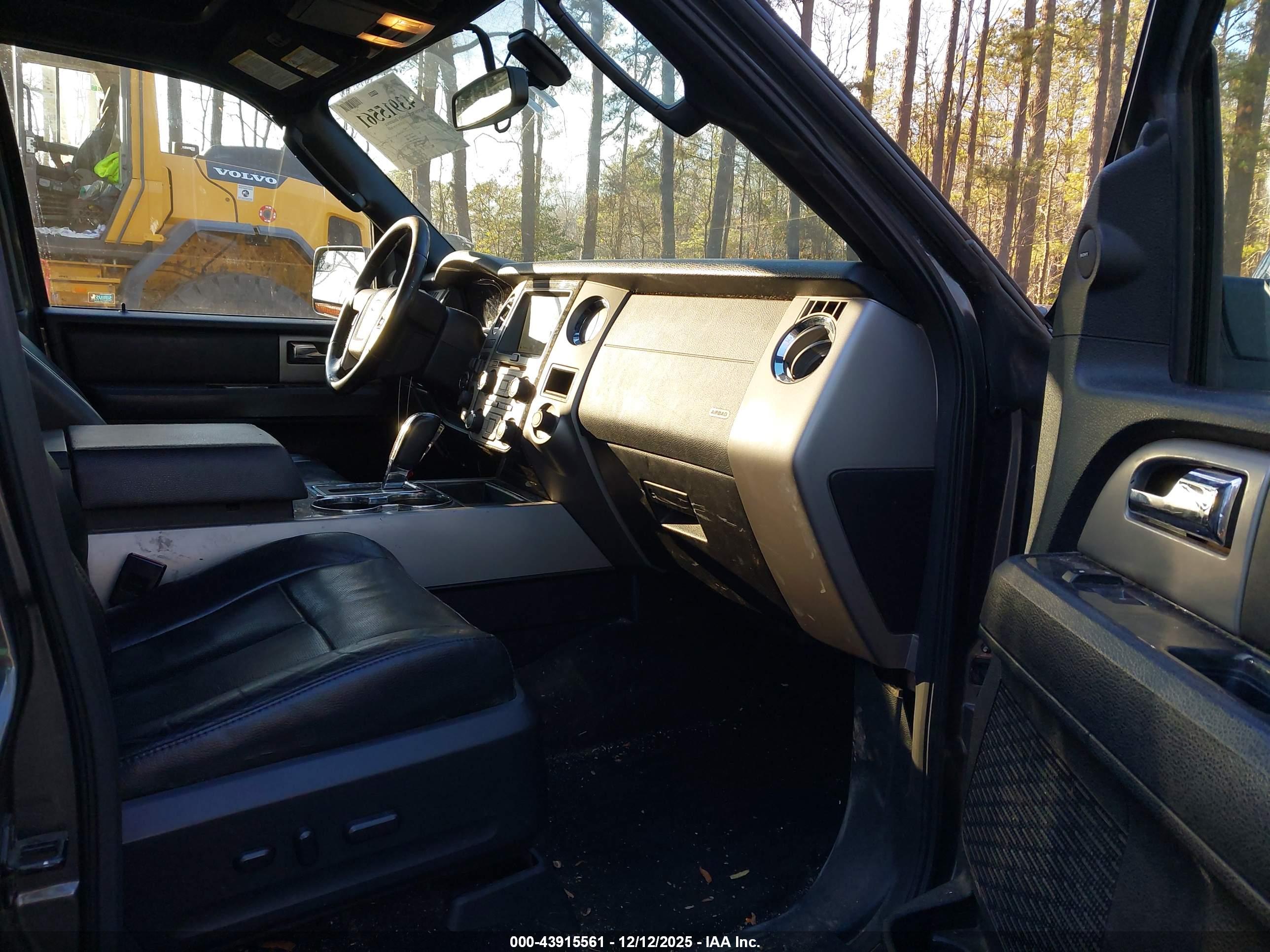 FORD EXPEDITION image 5