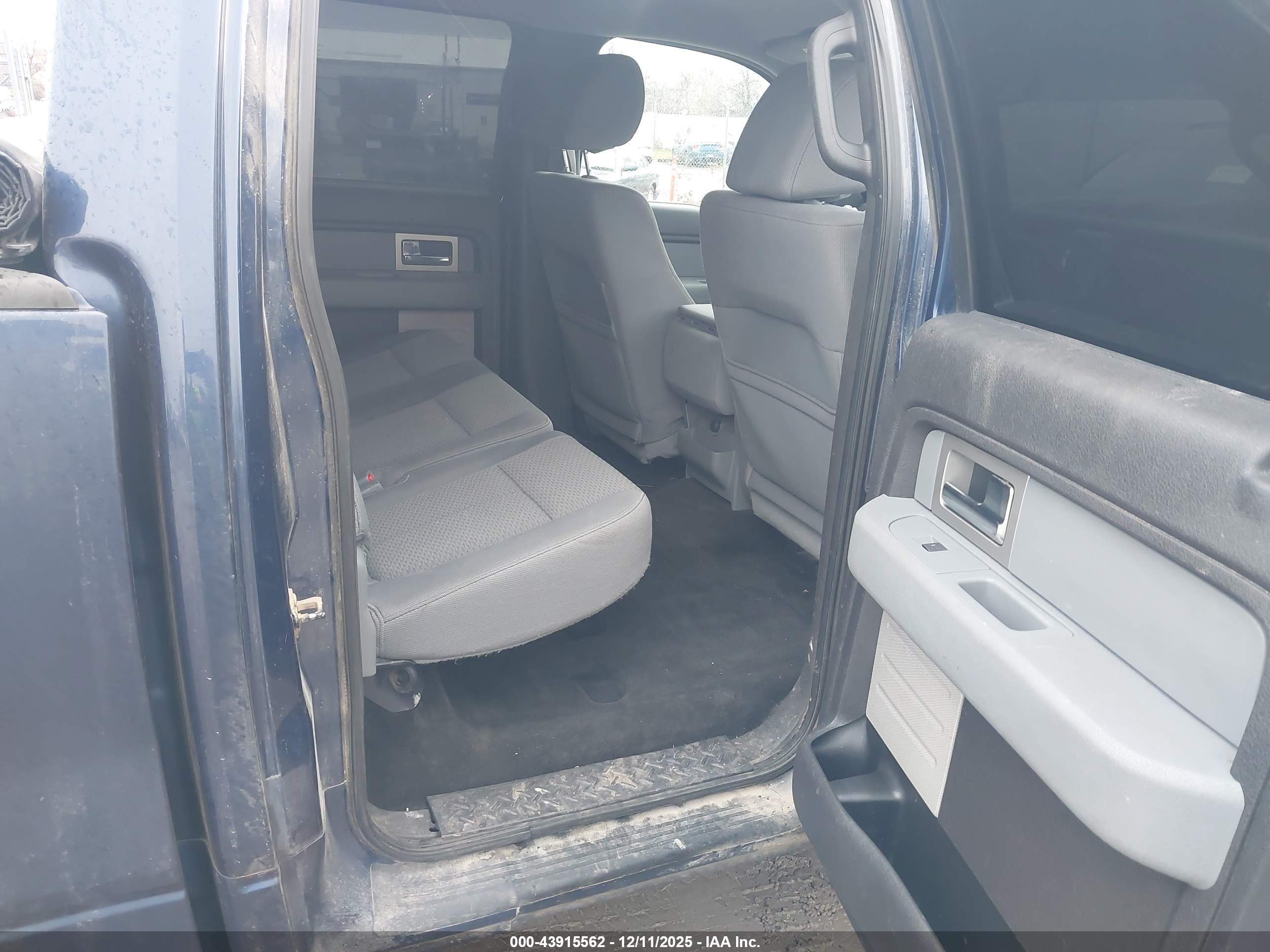 FORD F-150 image 8