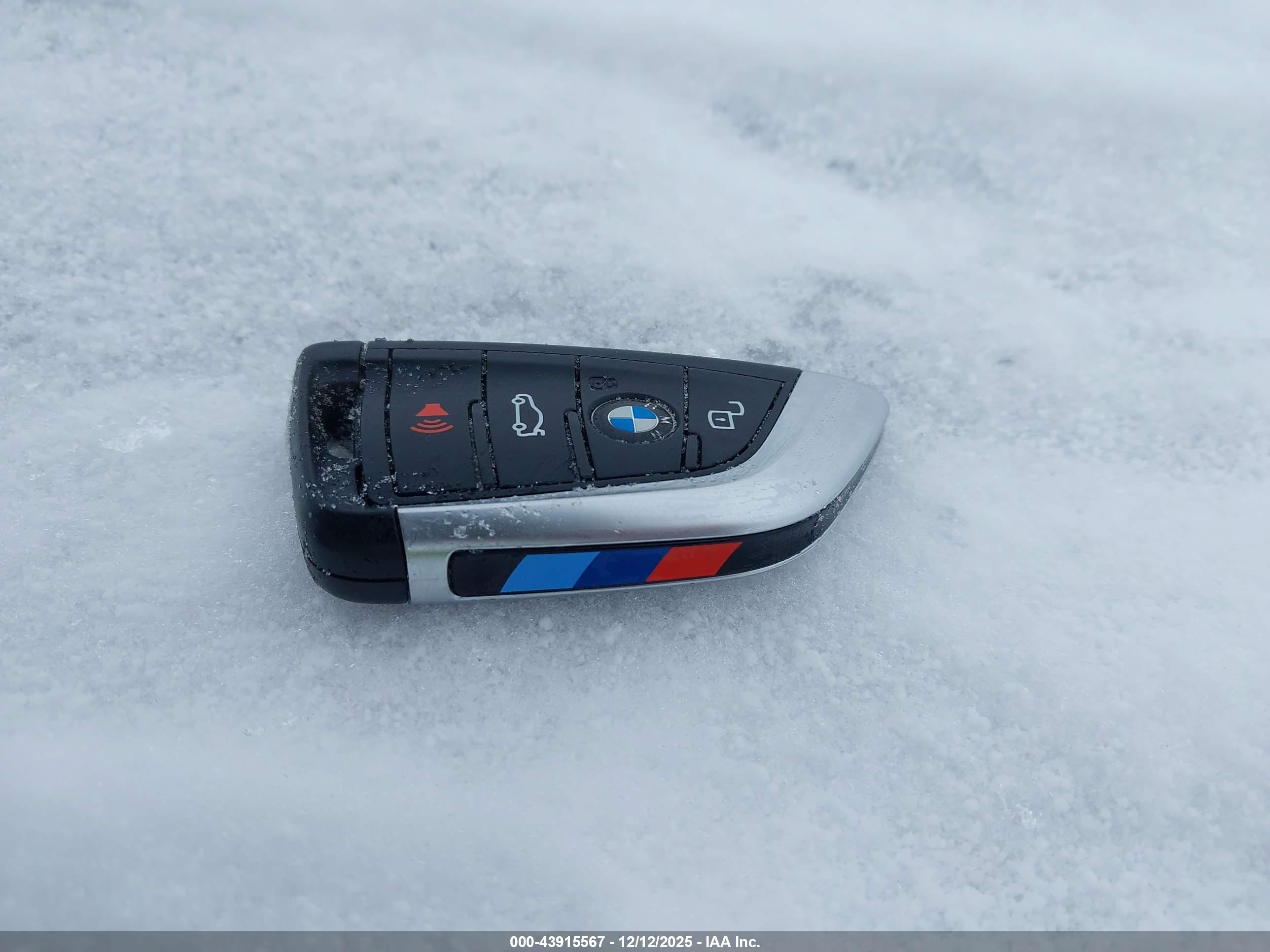 BMW 330I image 11