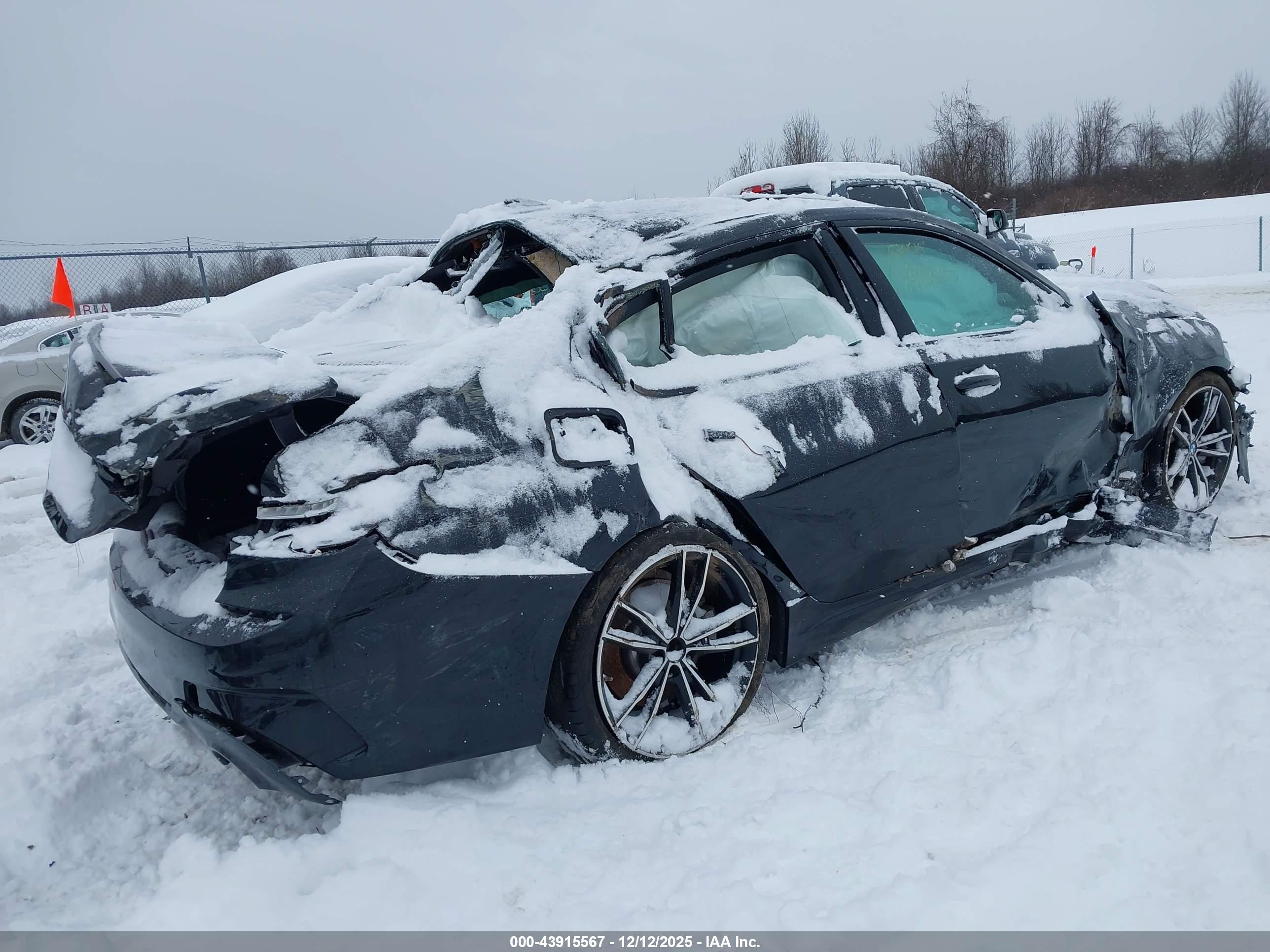 BMW 330I image 4