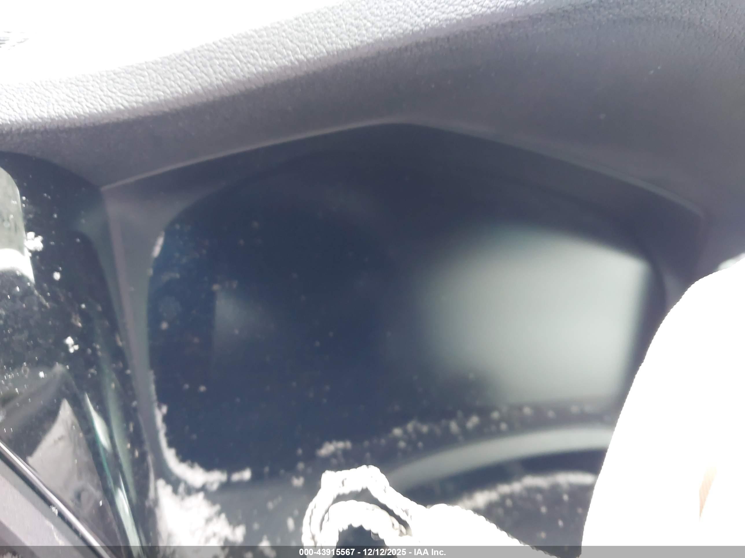 BMW 330I image 7