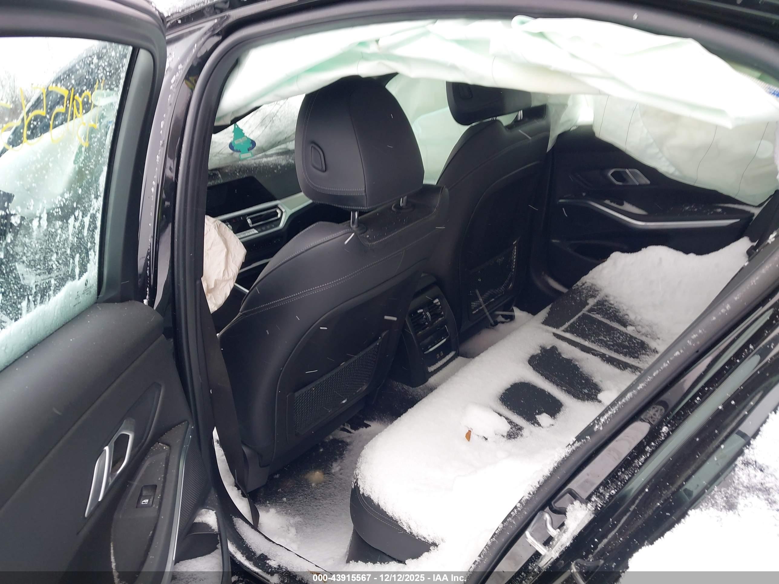 BMW 330I image 8