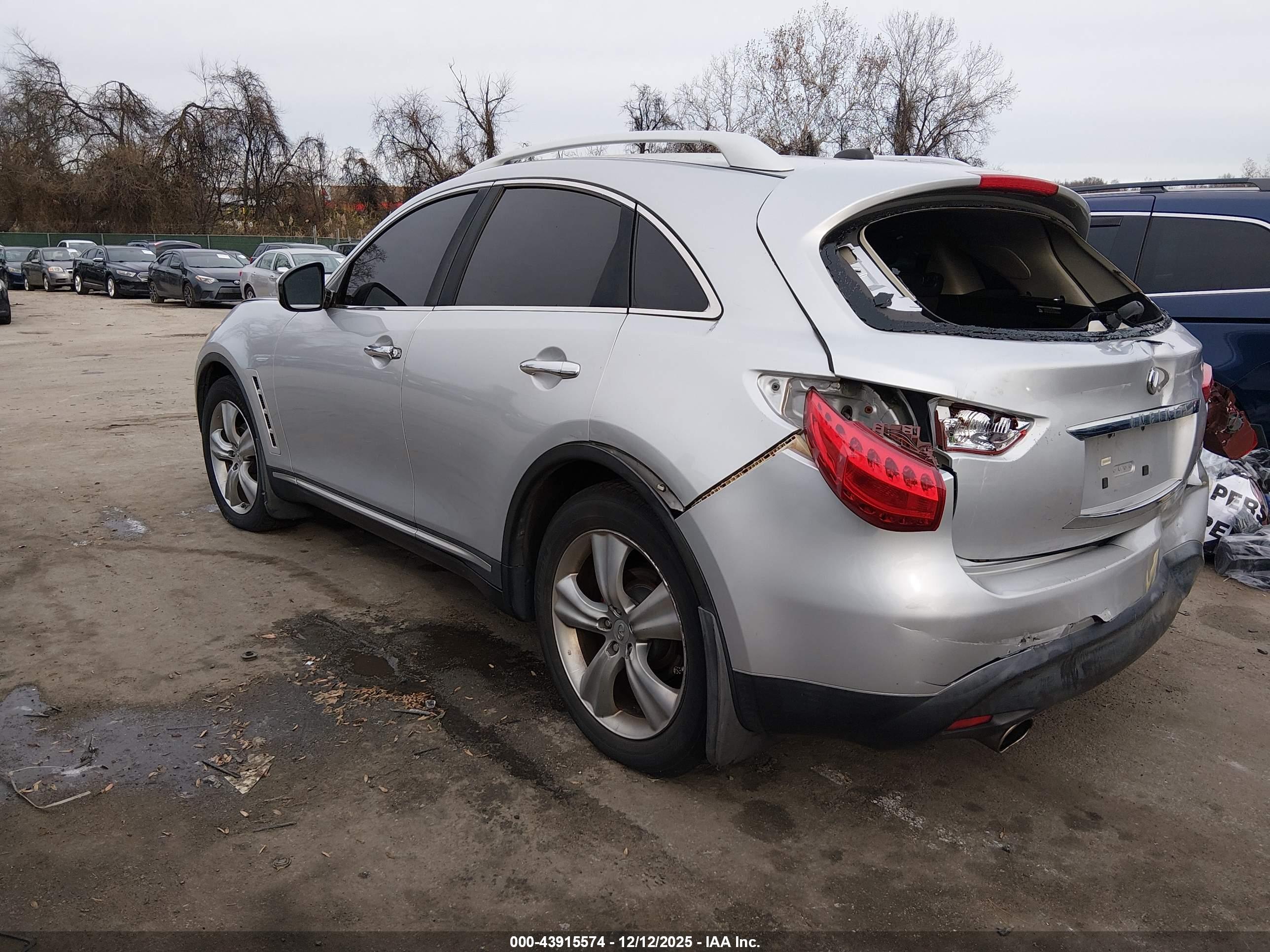 INFINITI FX35 image 3