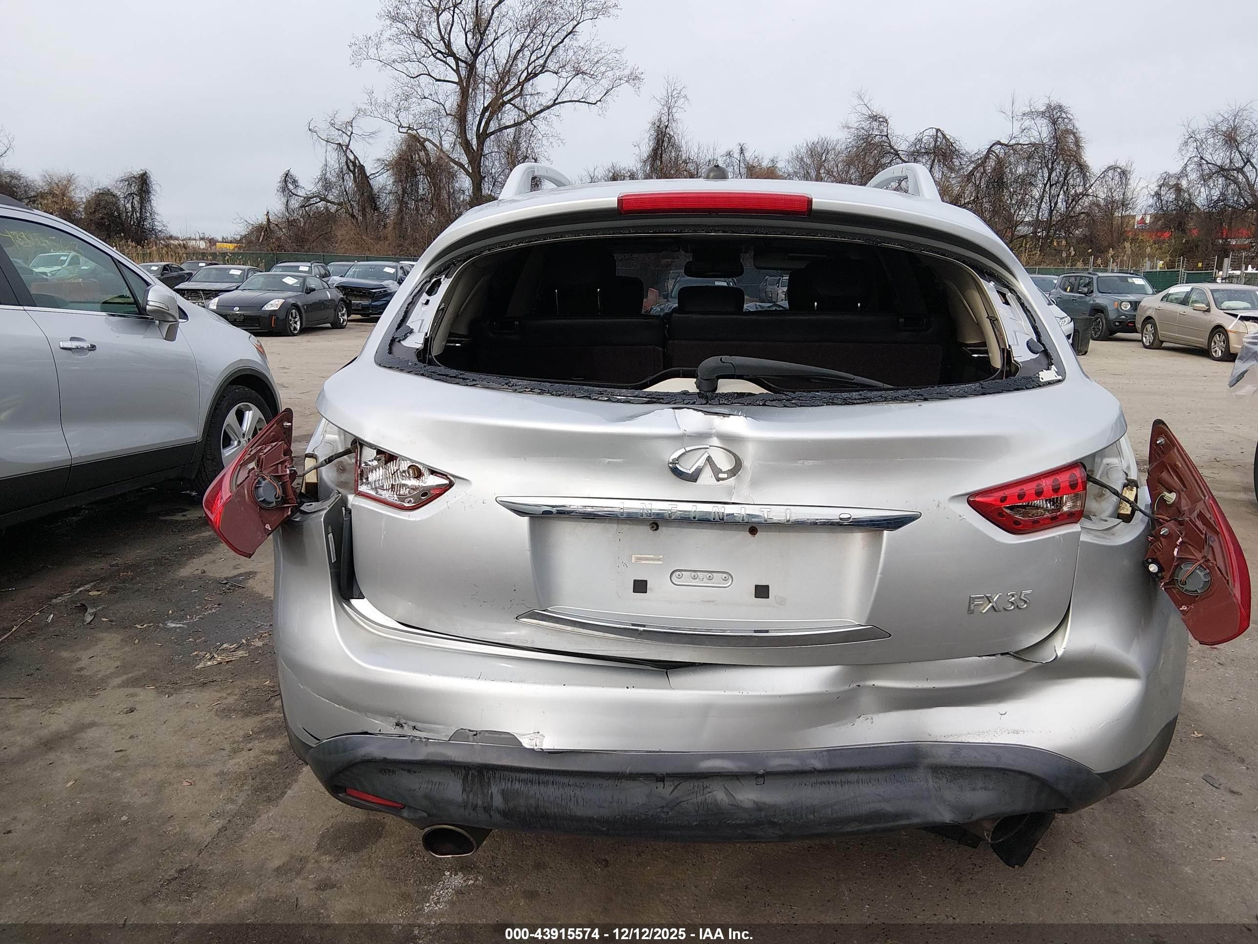 INFINITI FX35 image 6