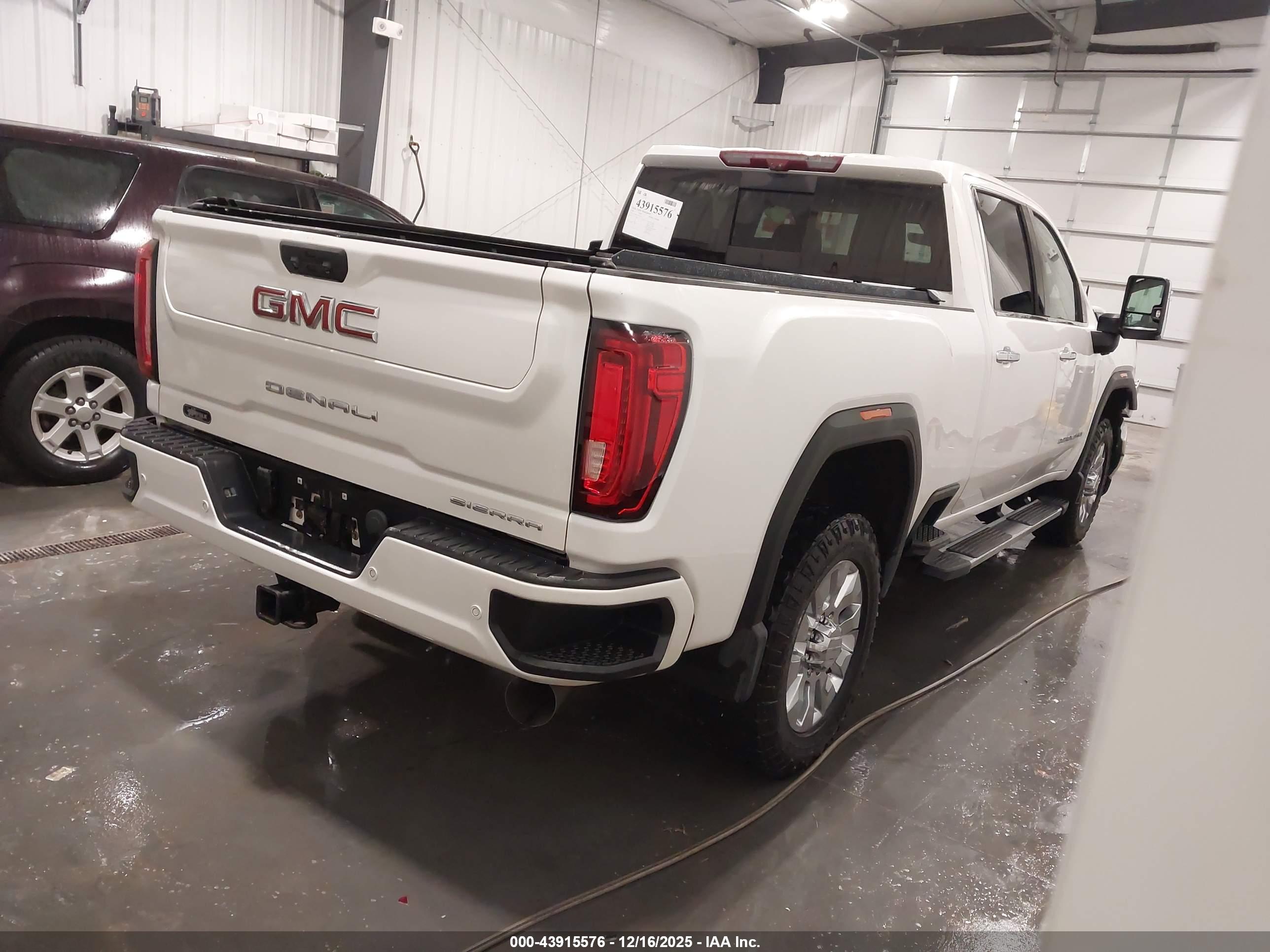 GMC SIERRA image 4