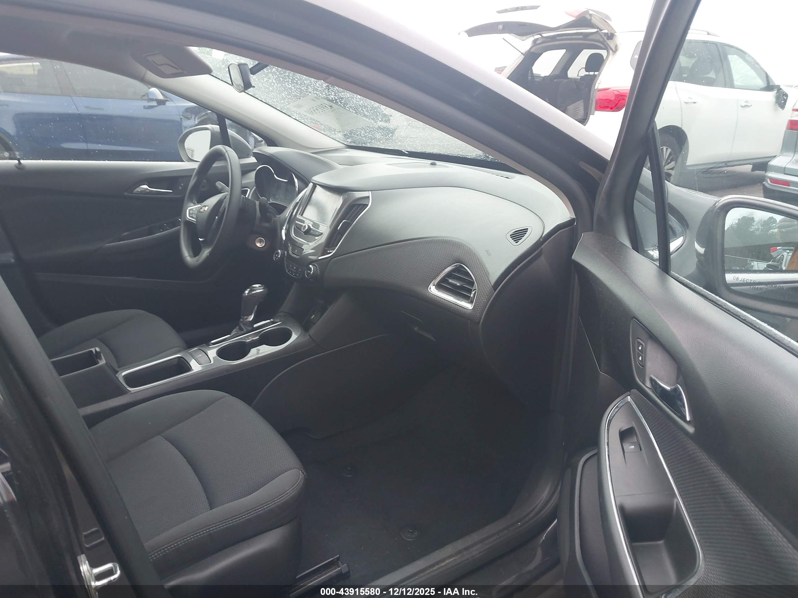 CHEVROLET CRUZE image 5